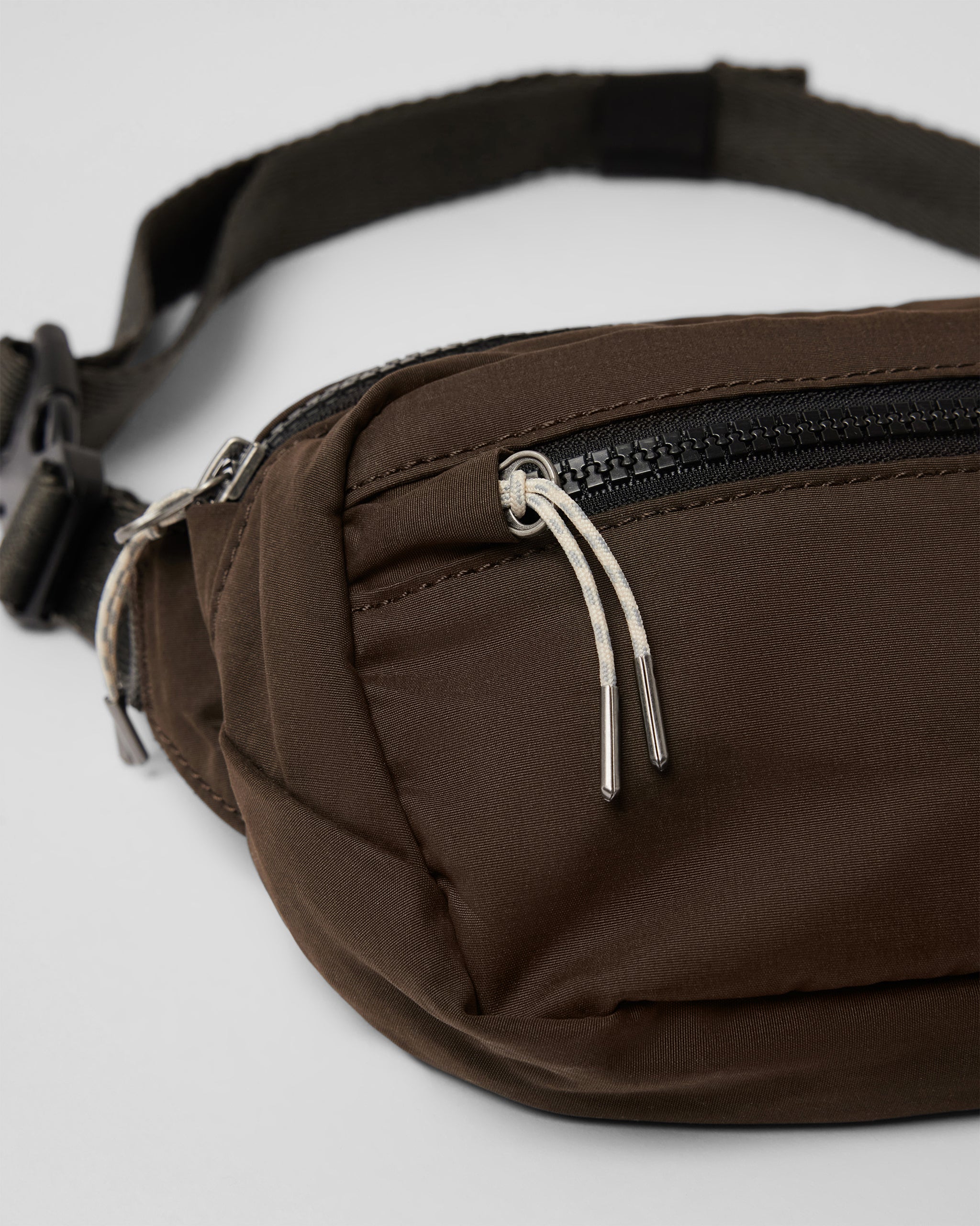 Vuori Hip Pack | Army - Image 2