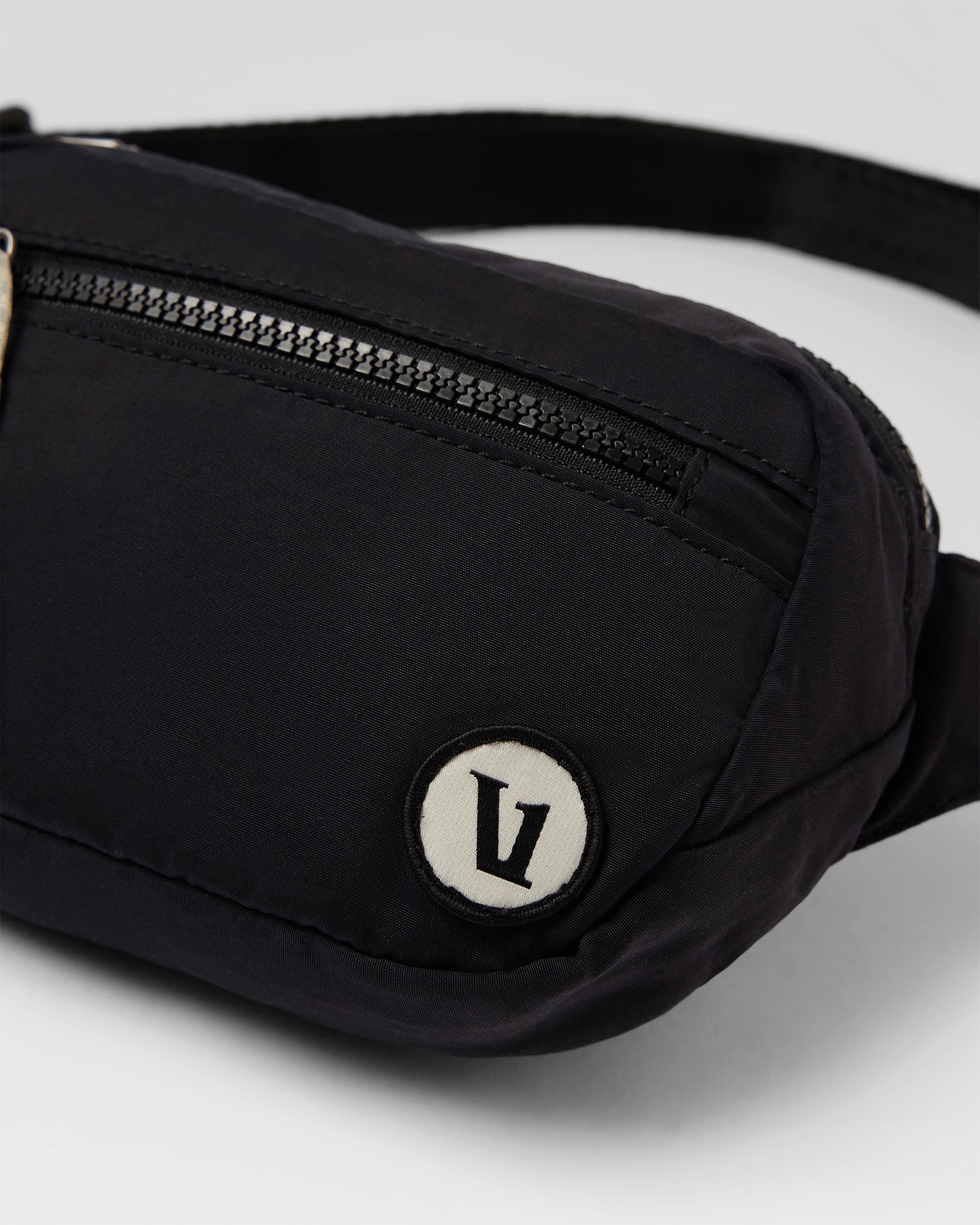 Vuori Hip Pack | Black - Image 3