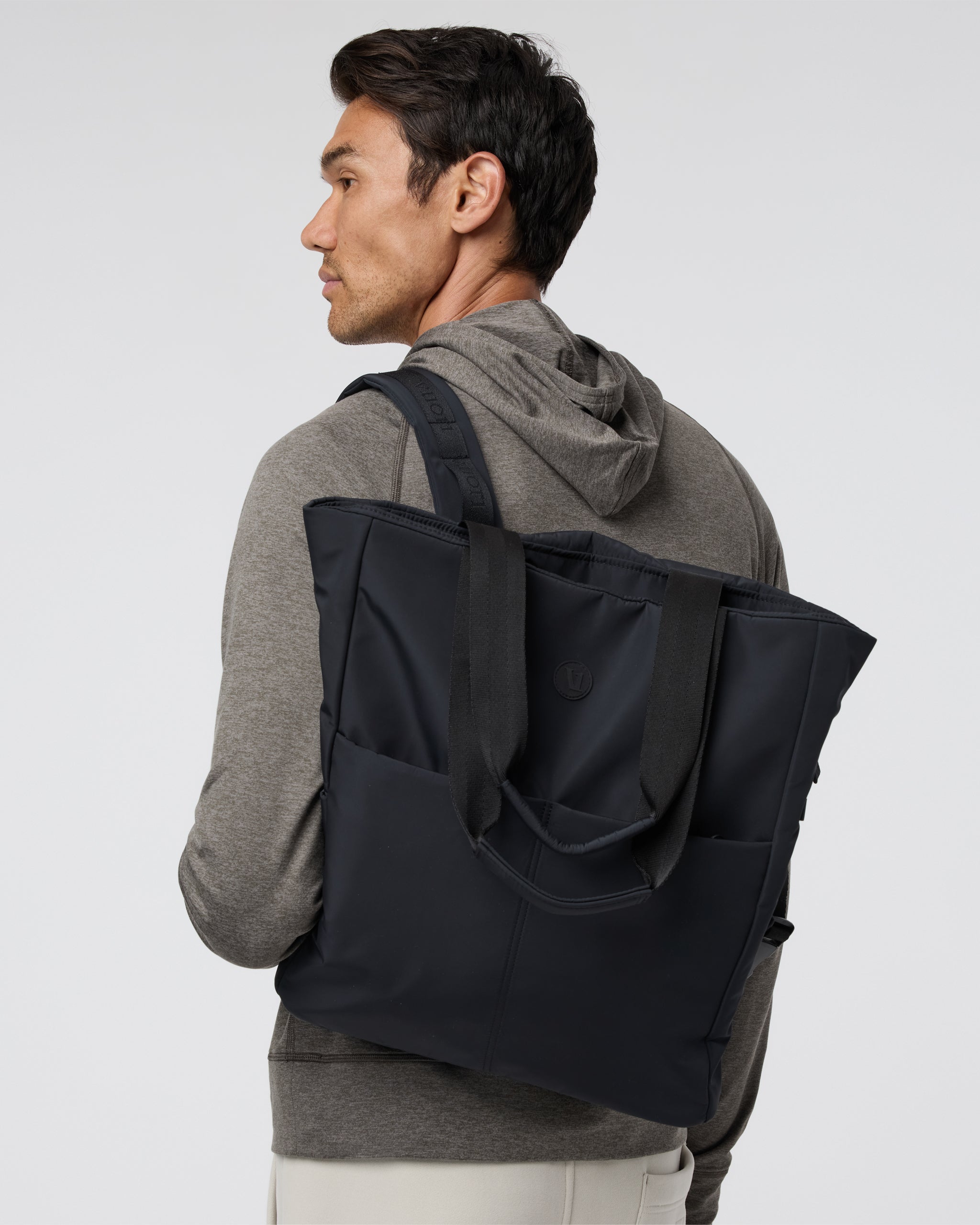 V1 Convertible Tote Bag 2.0 | Black - Image 2