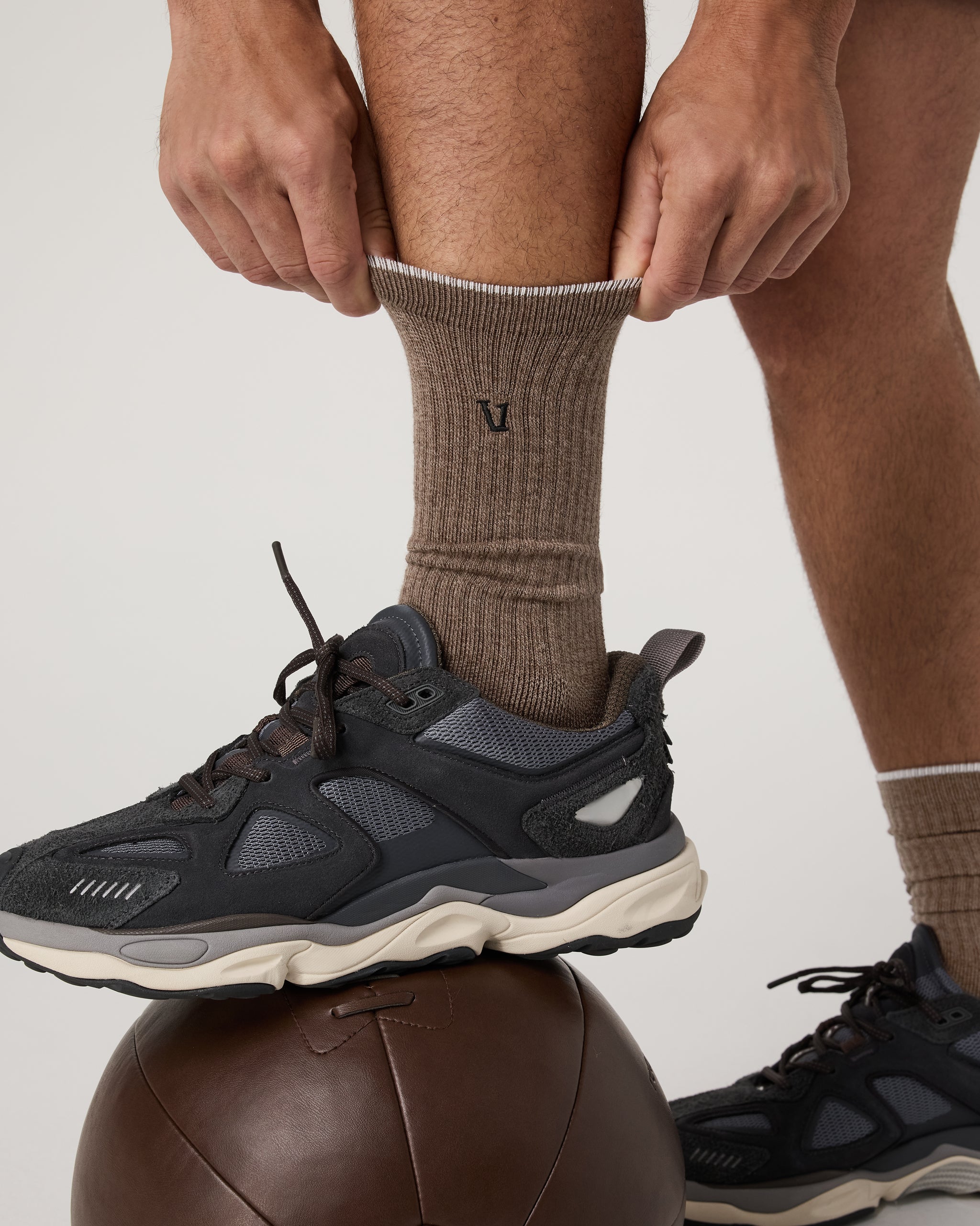V1 Crew Sock | Smokey Taupe Heather - Image 2