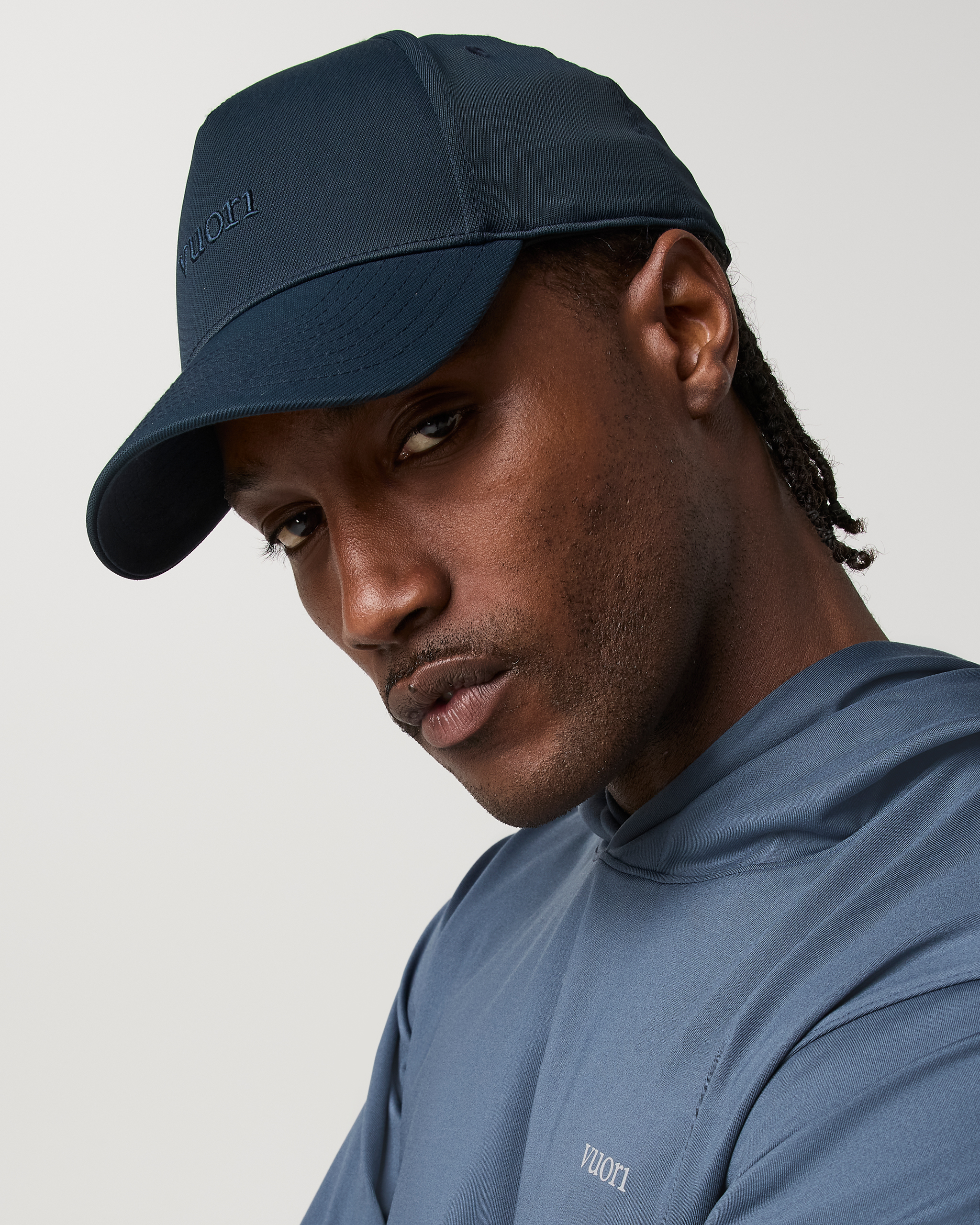 Vuori Logo Signal Golf Hat | Navy - Image 4