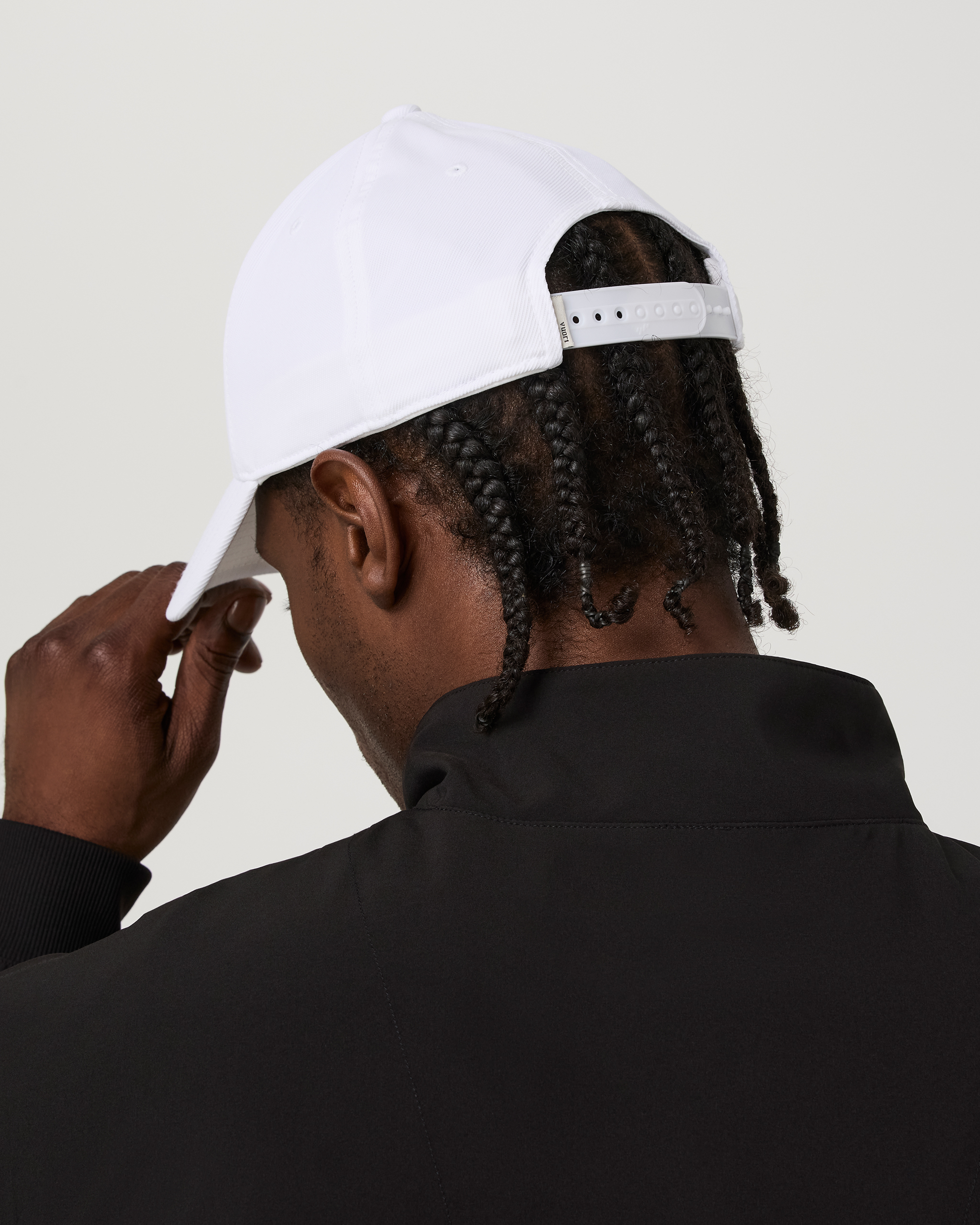 Vuori Logo Signal Golf Hat | White - Image 2