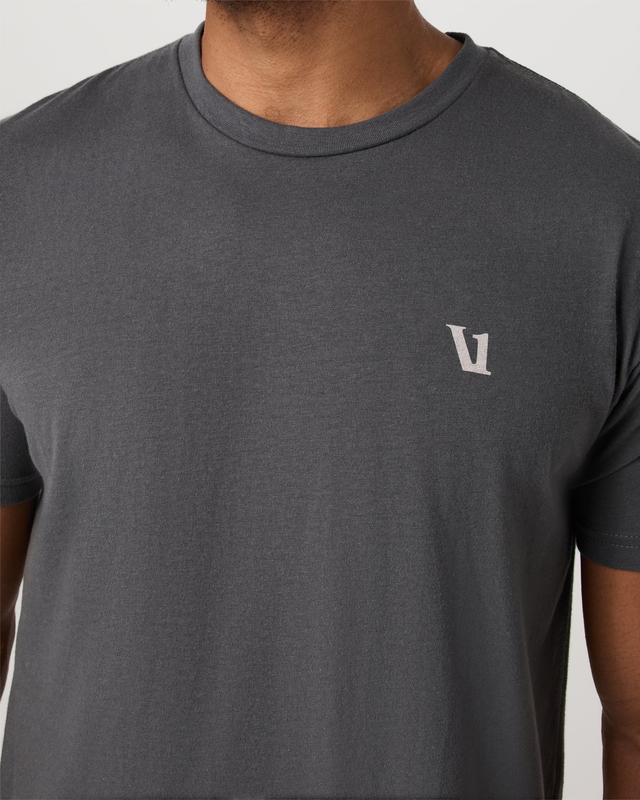 Vuori Block Tee | Charcoal - Image 5