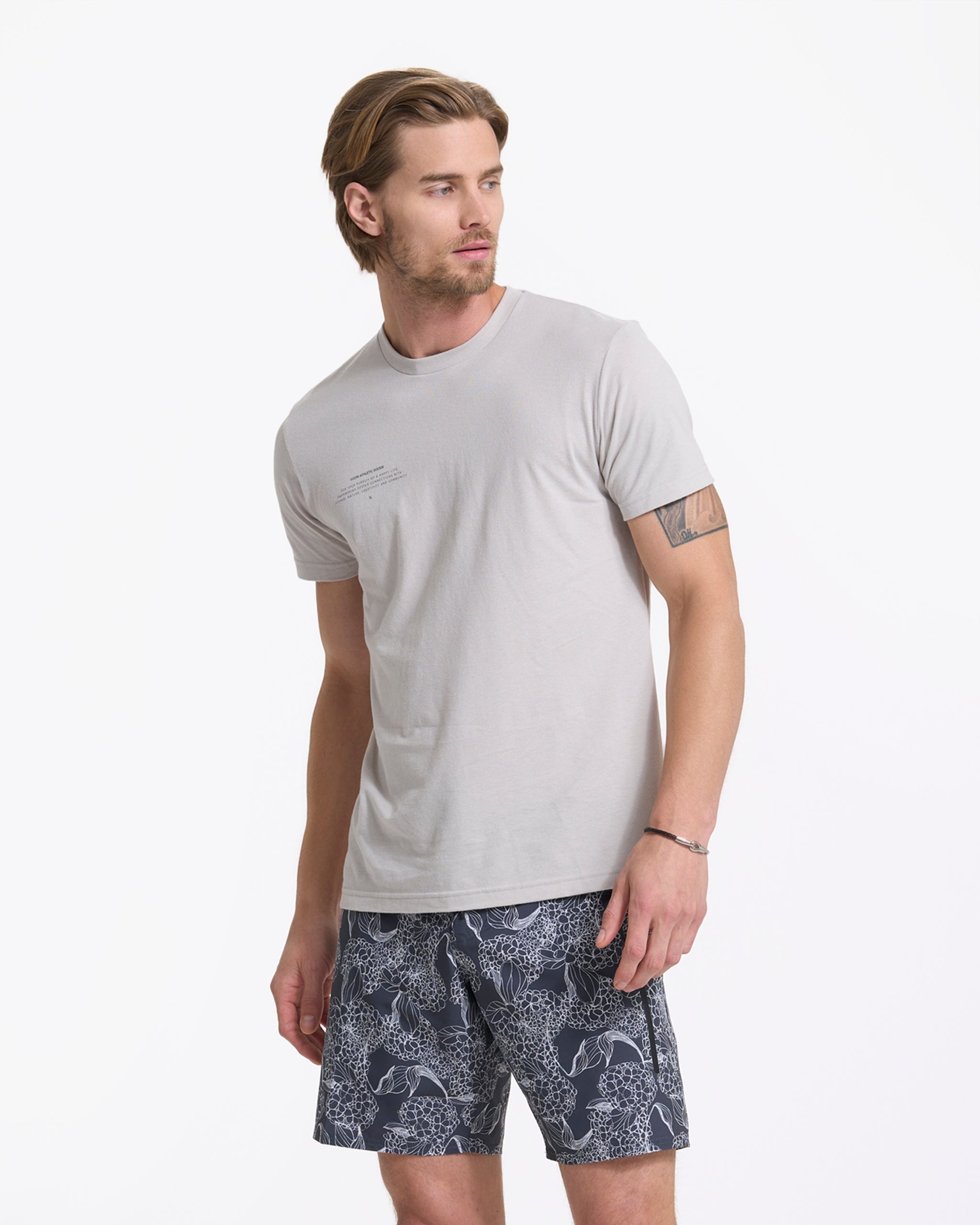 Pursuit Tee | Light Grey - Image 4