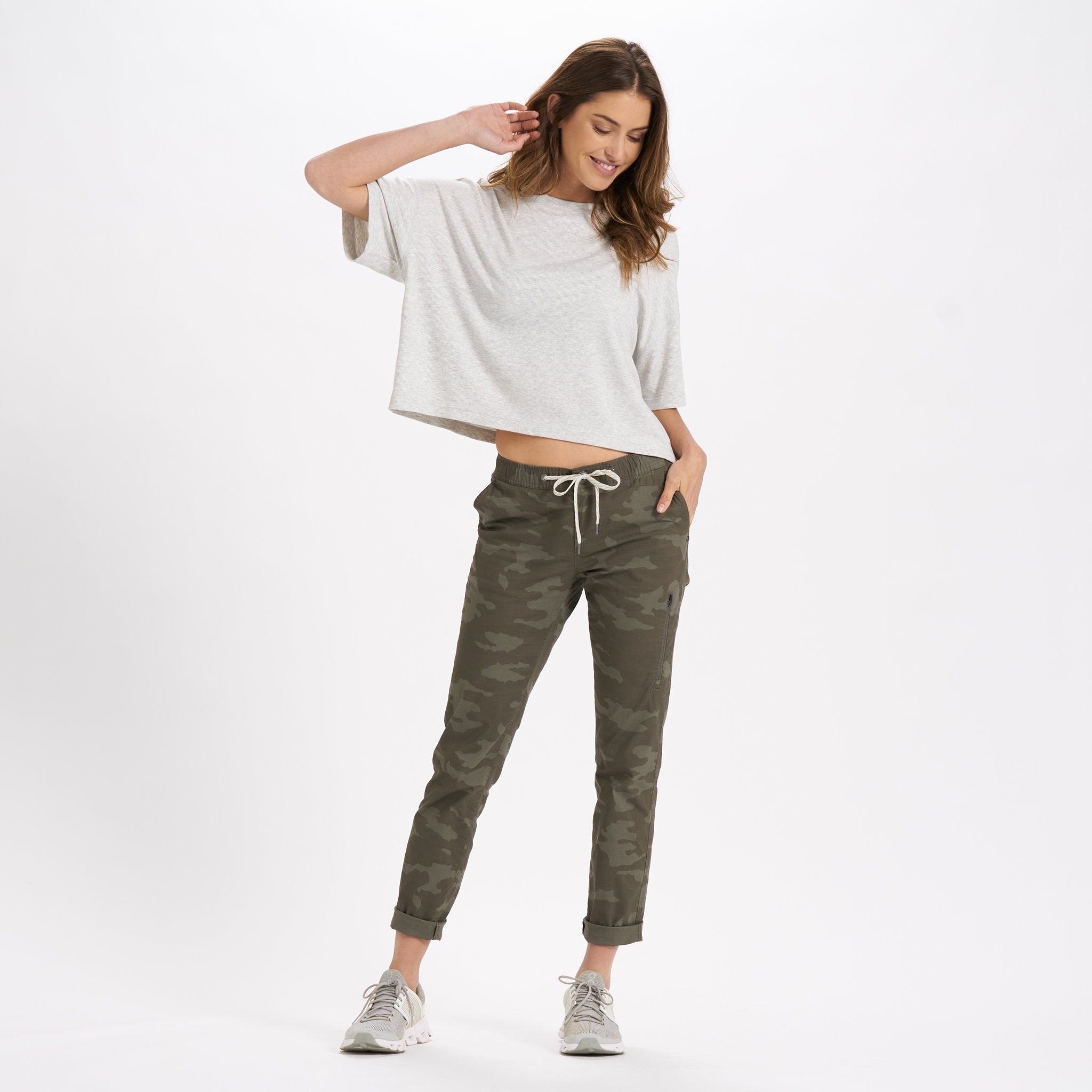 Cove Tee | Light Heather Grey - Image 5