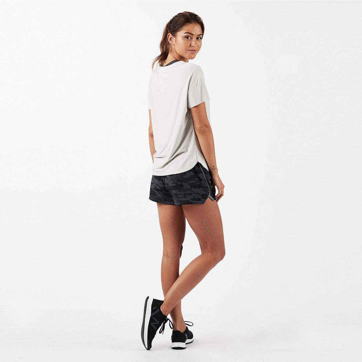 Lux Performance Tee | Dove Grey - Image 3