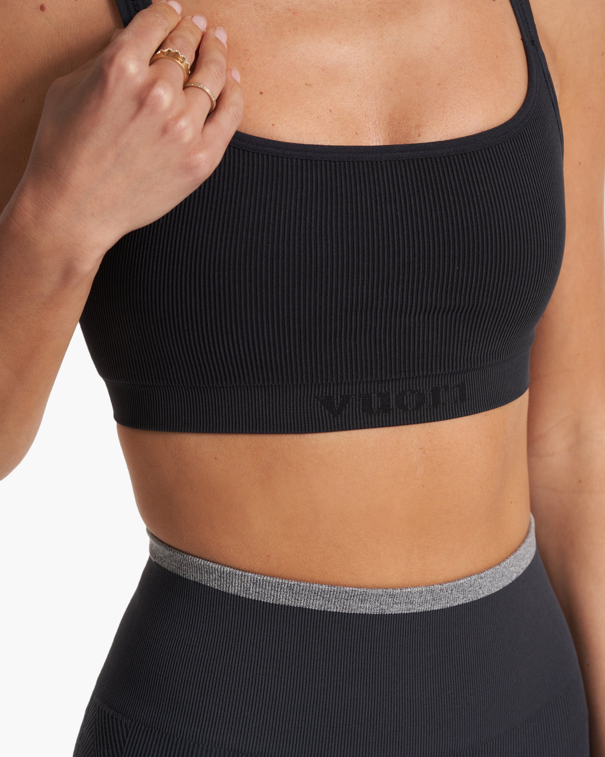 Helix Seamless Bra | Black - Image 3