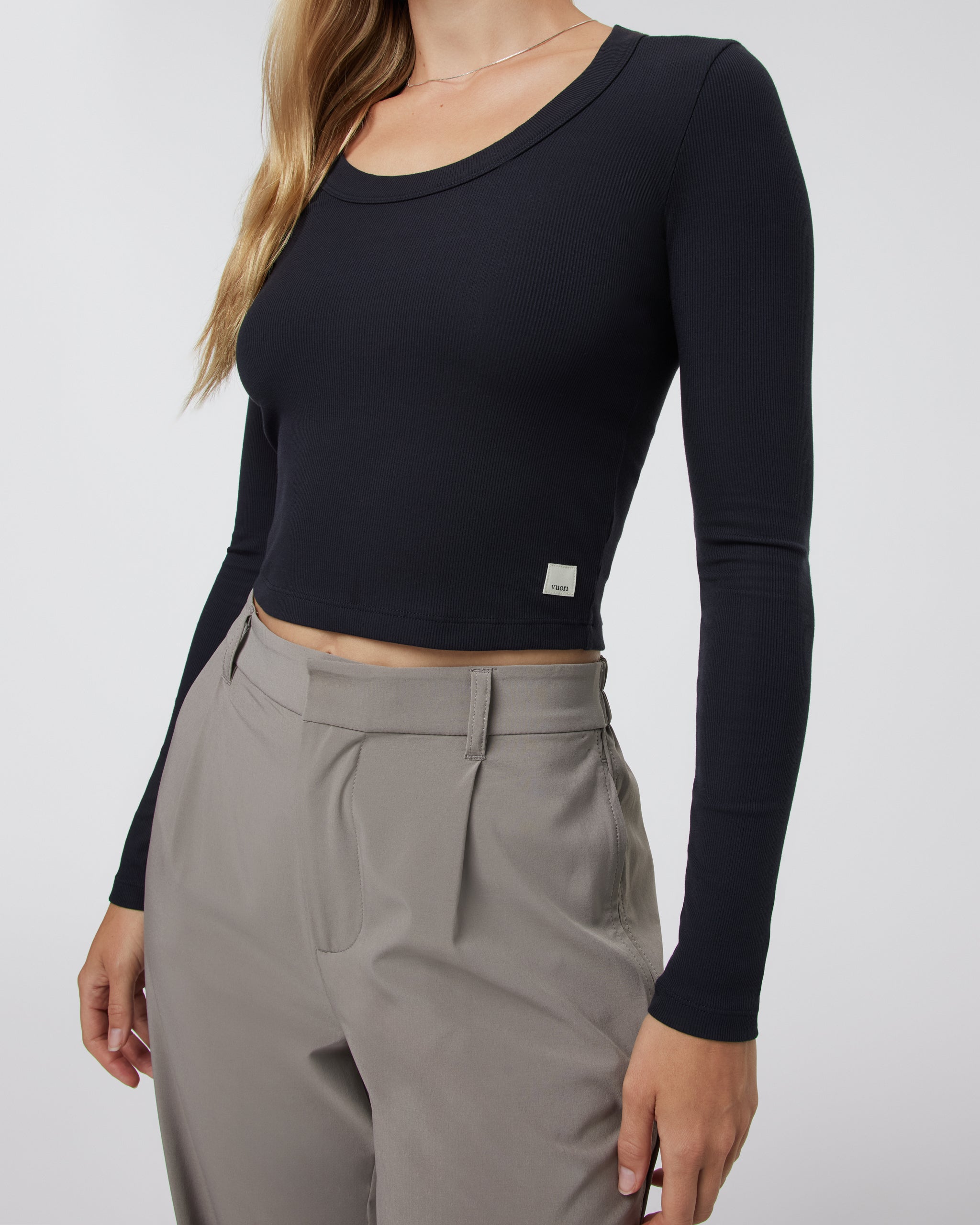 Long Sleeve Pose Scoop Tee | Black - Image 5