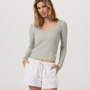 Long Sleeve Pose Scoop Tee | Talc