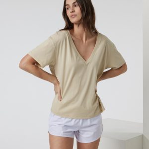 Sutton V-Neck | Cashew