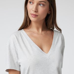Sutton V-Neck | Light Heather Grey