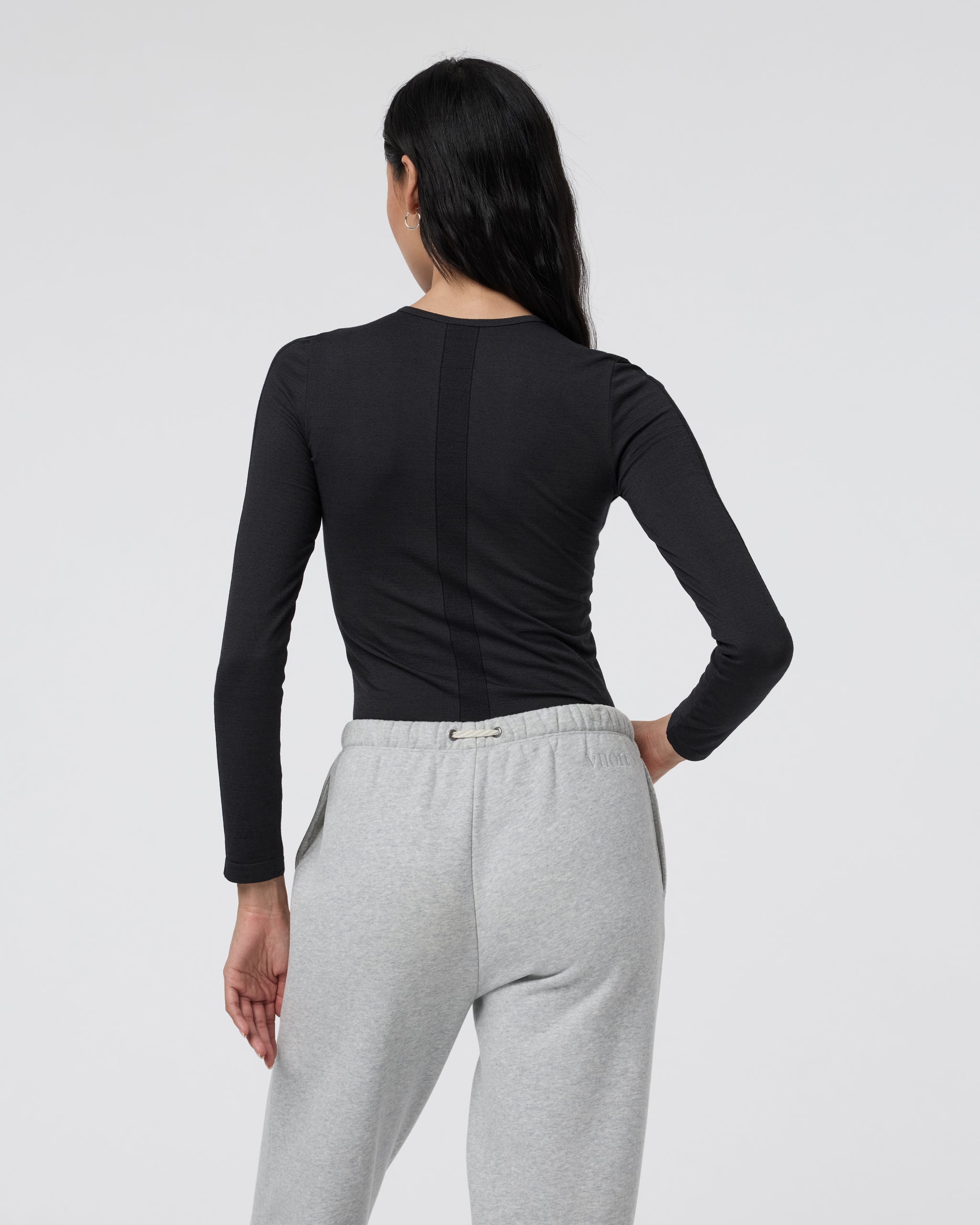Long Sleeve Apres Sport Seamless Top | Black - Image 4