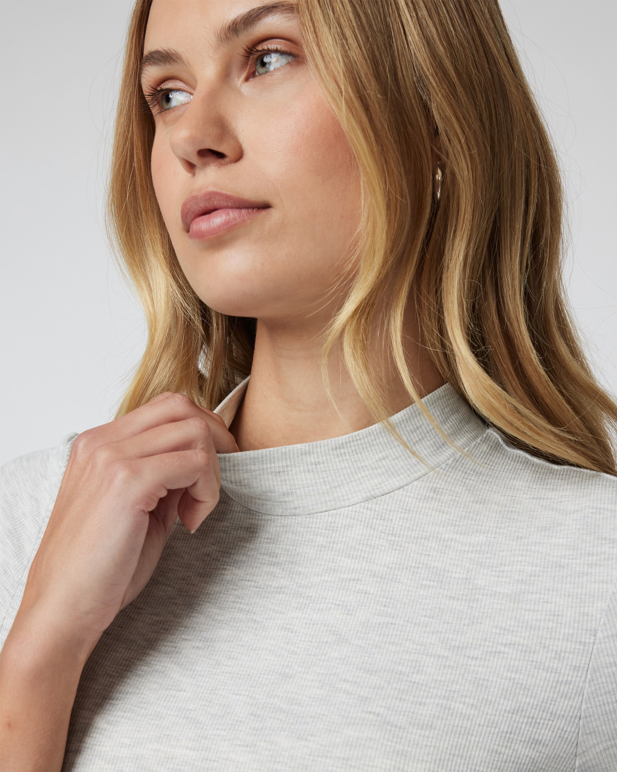 Short Sleeve Pose Mock Neck | White Heather Grey - Image 2