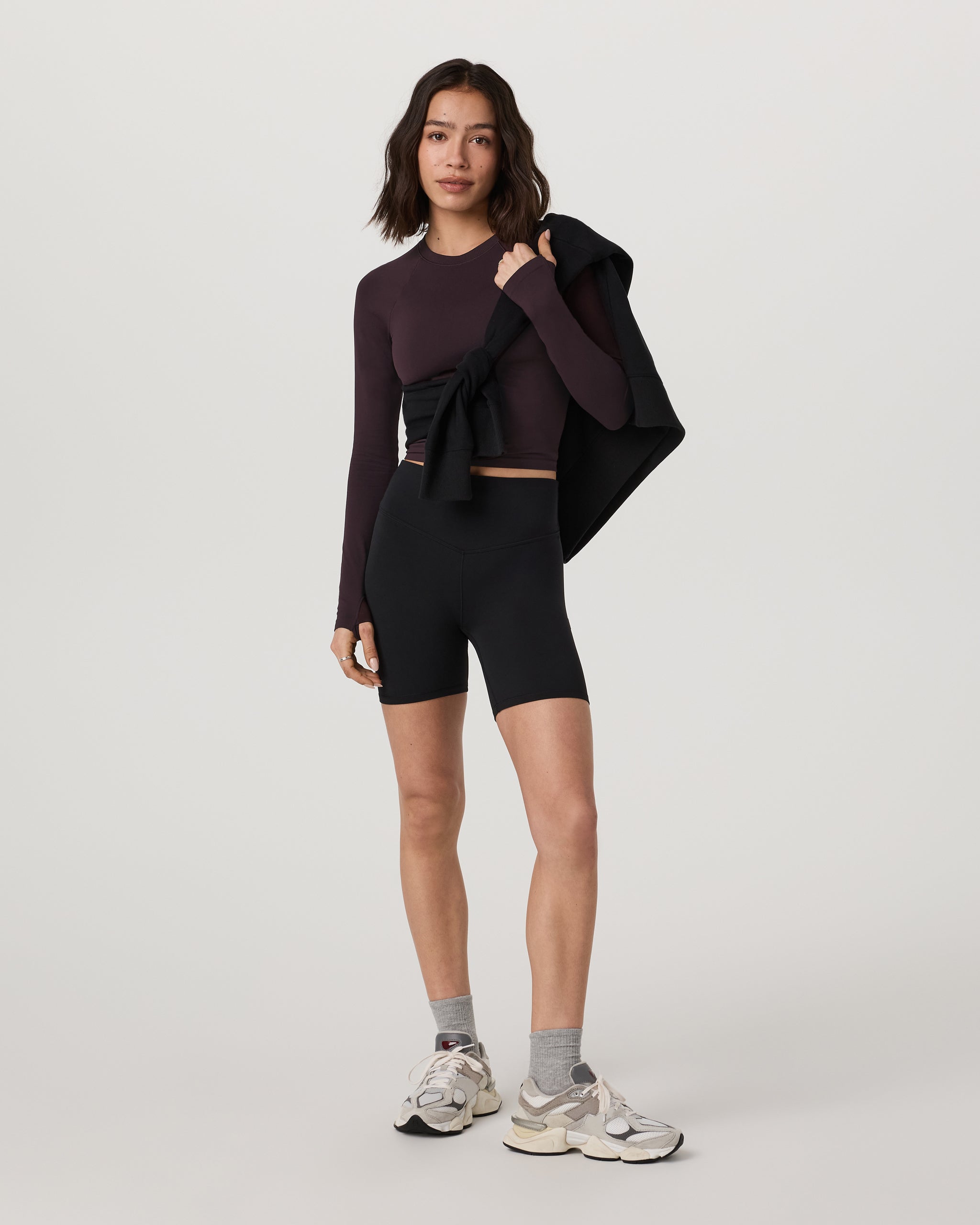 Long Sleeve Seamless Surge Tee | Raisin - Image 2
