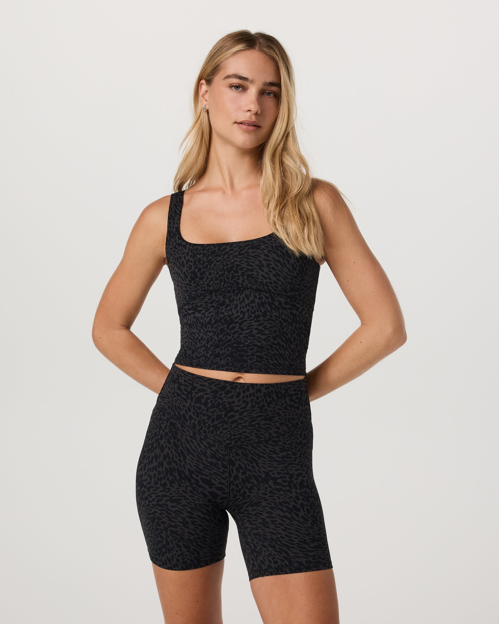 Vuori AllTheForm™ Support Tank | Black Blurred Torrent - Image 5