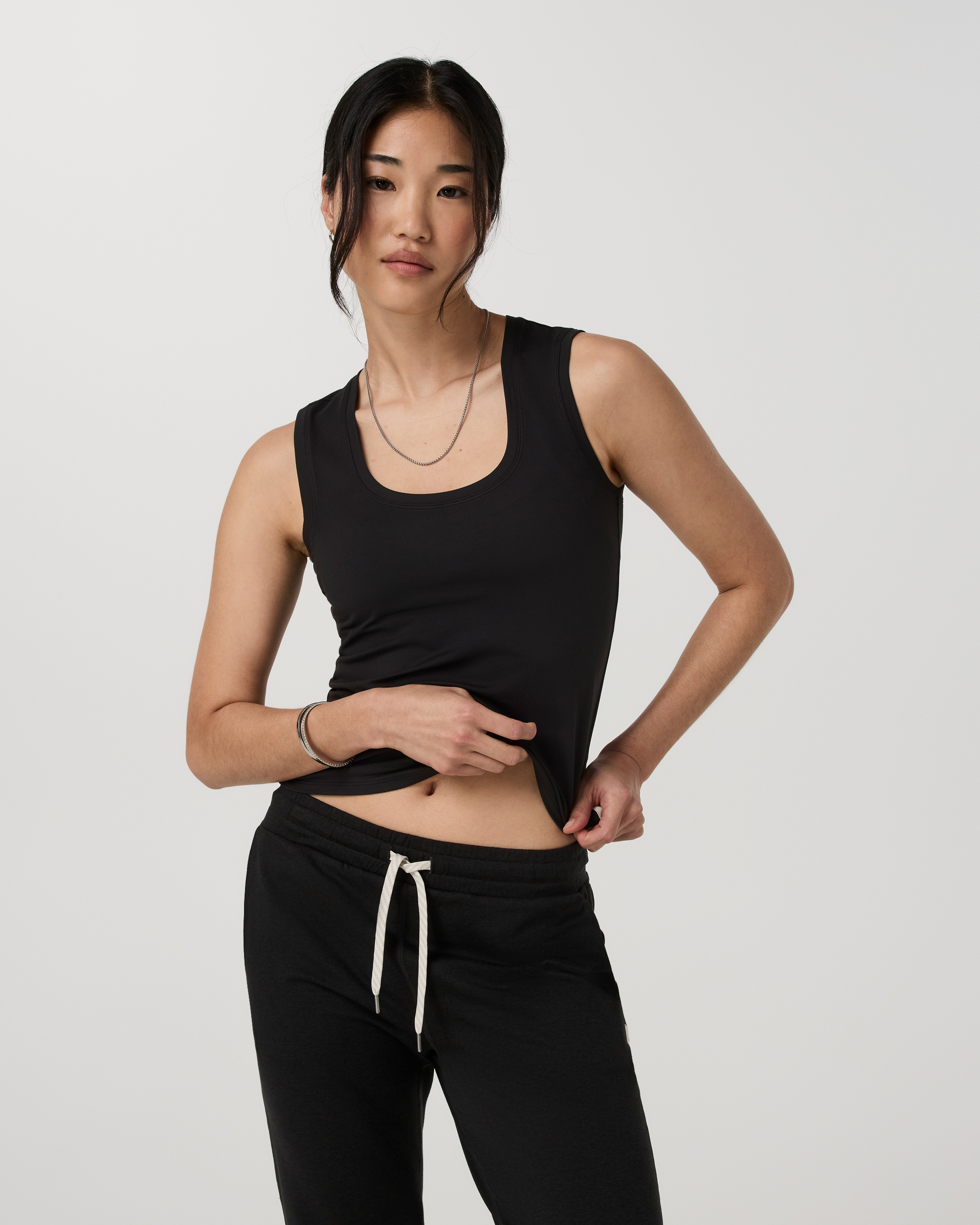 Halo Essential Scoop Tank Long | Solid Black - Image 5