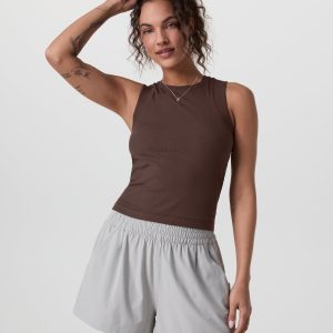 Pose Modern Tank | Java
