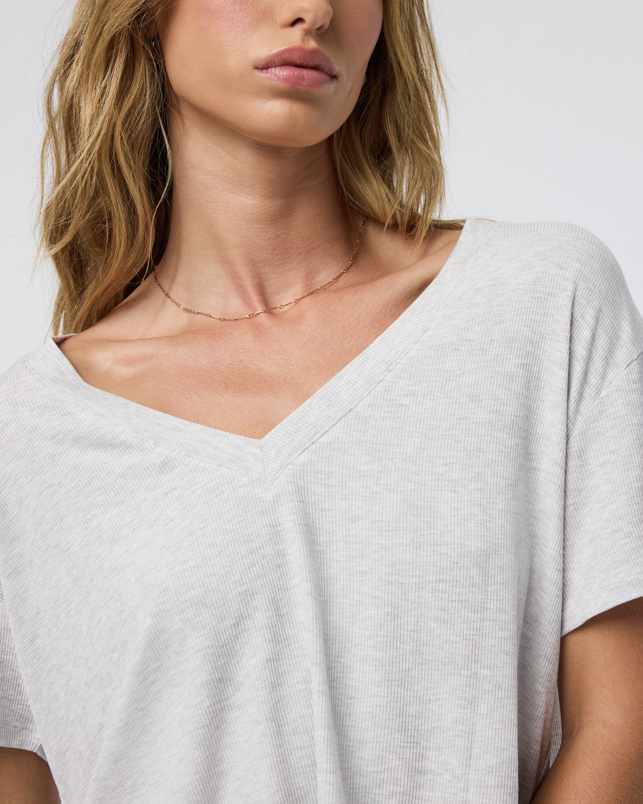 Short Sleeve Cove V Neck Tee | Light Heather Grey - Image 4