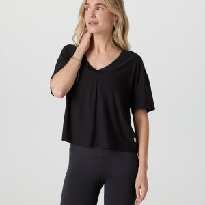 Short Sleeve Energy V-Neck Tee | Black