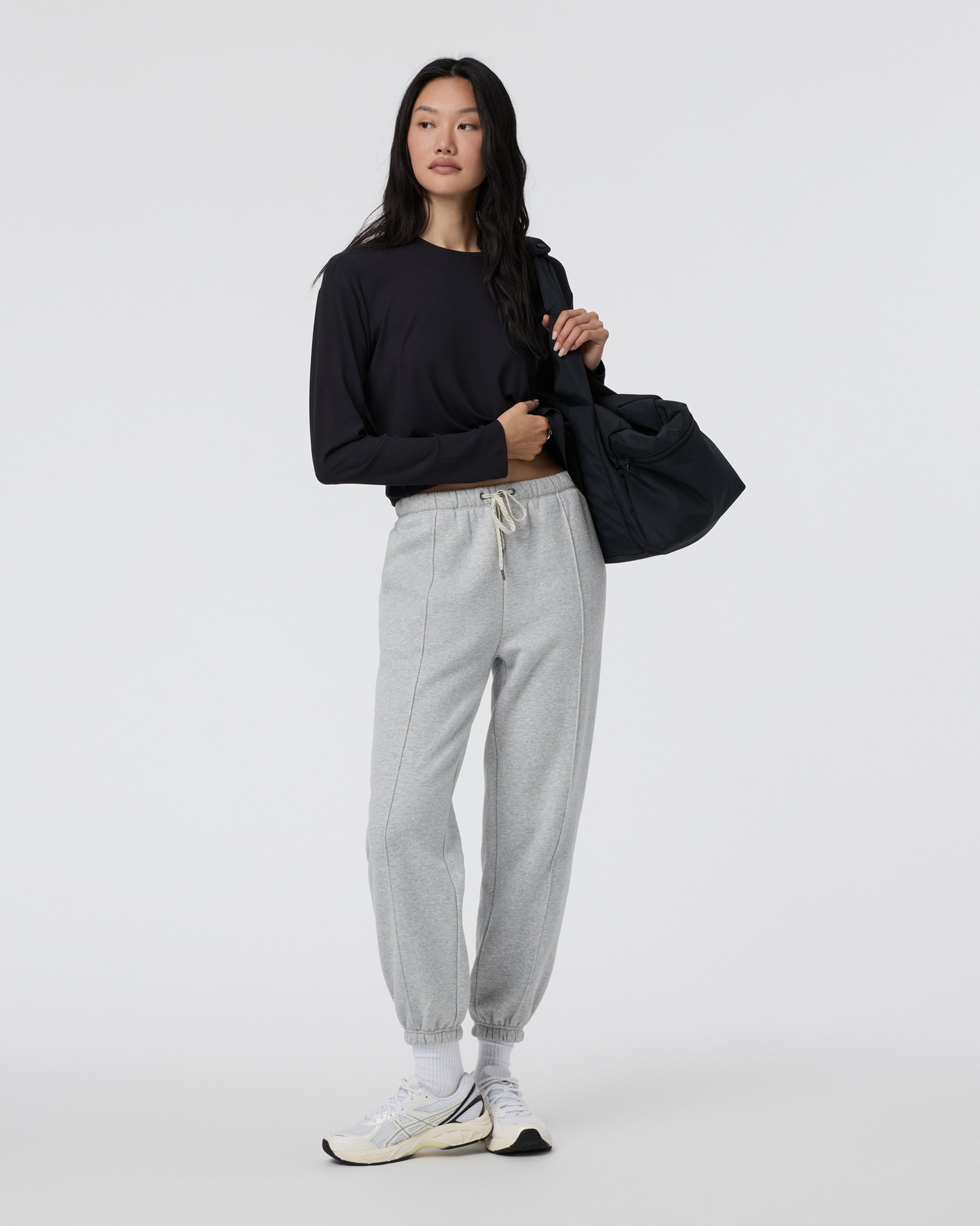 Long Sleeve Cove Relaxed Tee | Black - Image 2