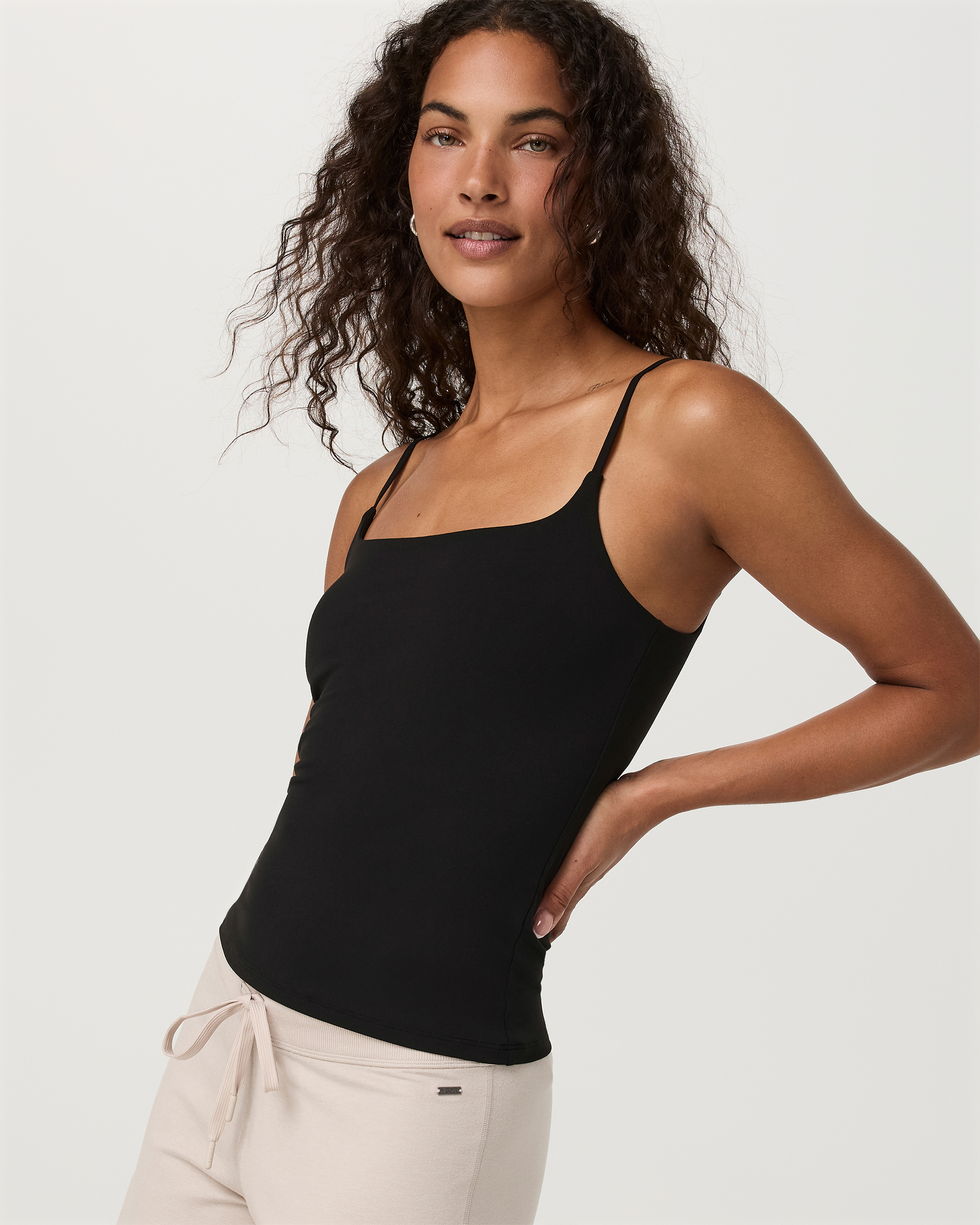 Vuori AllTheFeels™ Cami Long | Black - Image 2