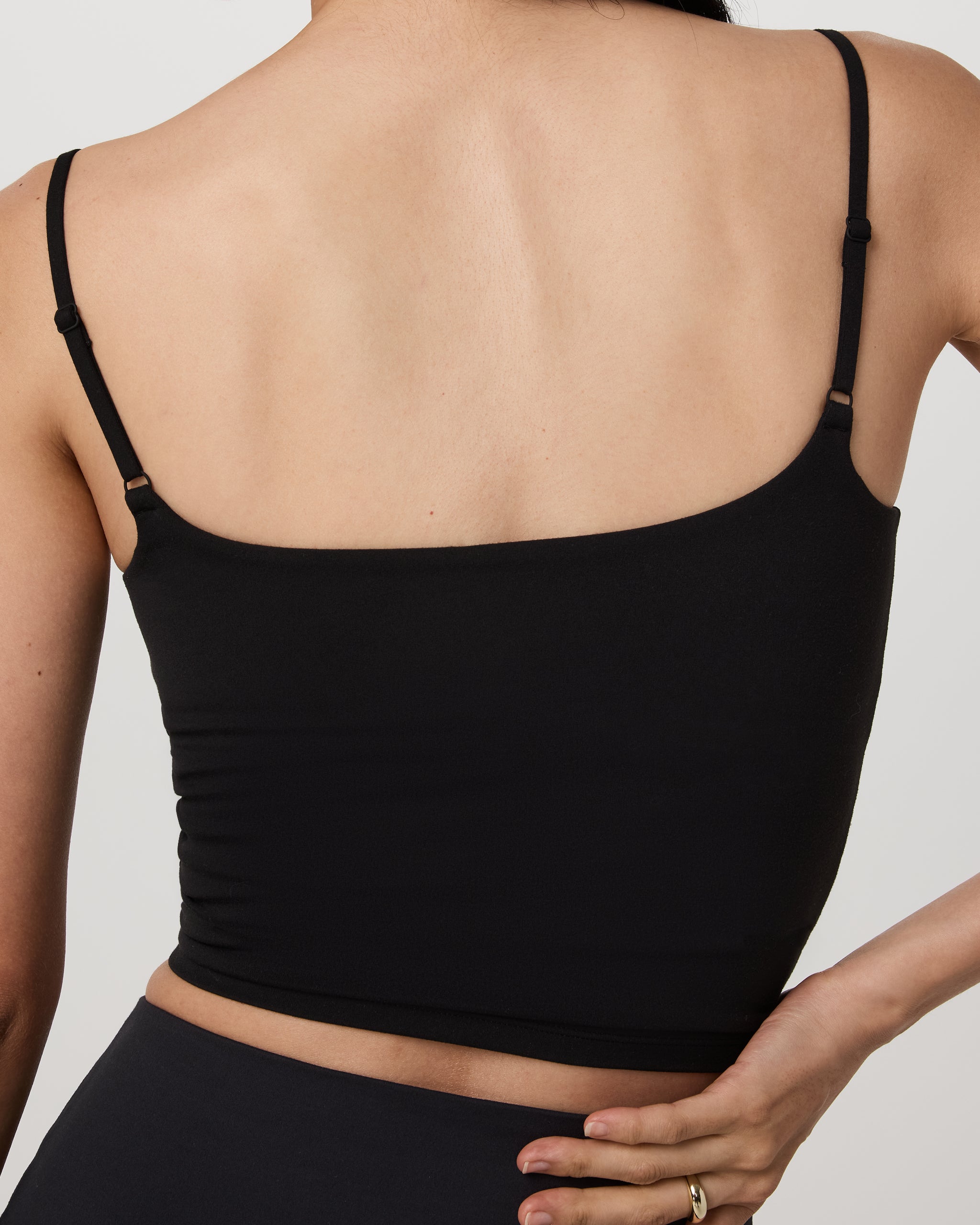 Vuori AllTheFeels™ Cami | Black - Image 5