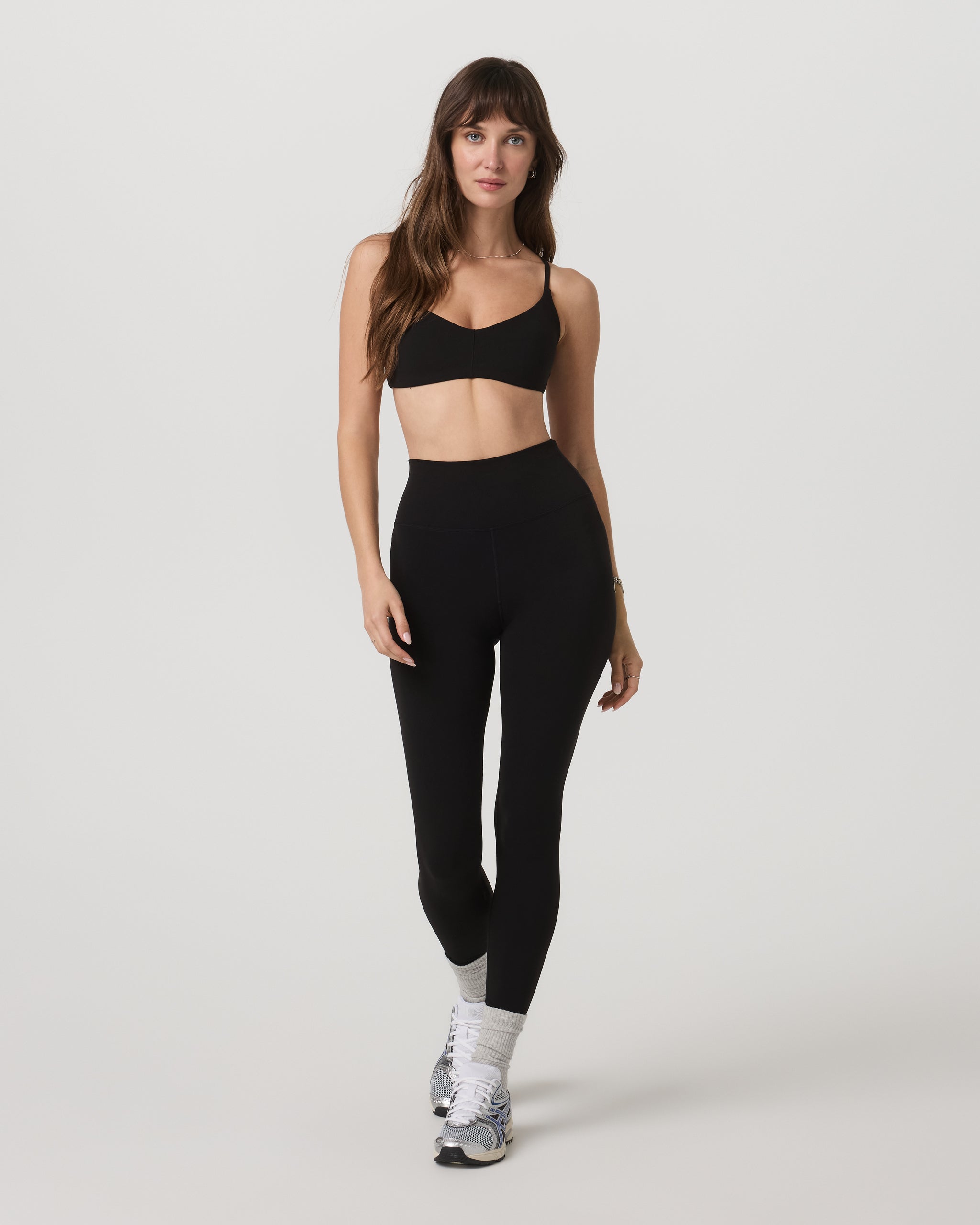 Vuori AllTheFeels™ Strappy Back Bra | Black - Image 4