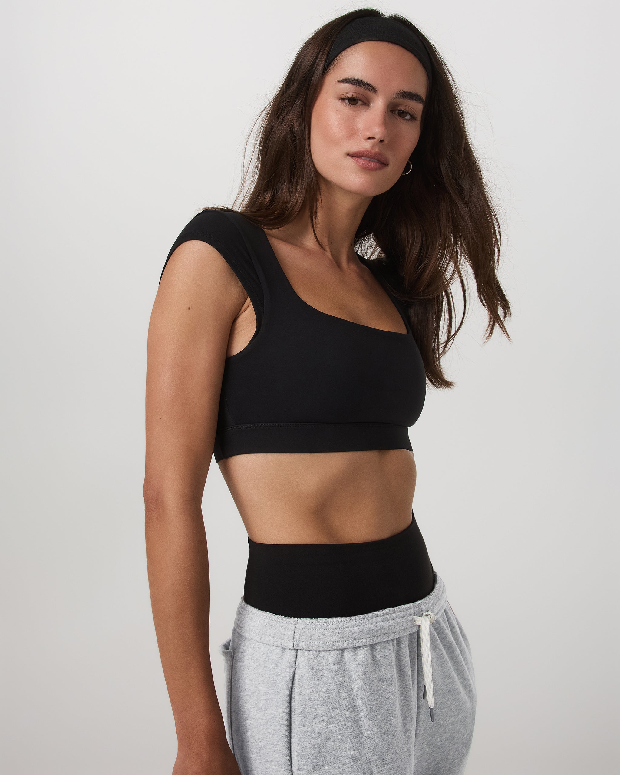 Vuori AllTheForm™ Short Sleeve Bra | Black - Image 3