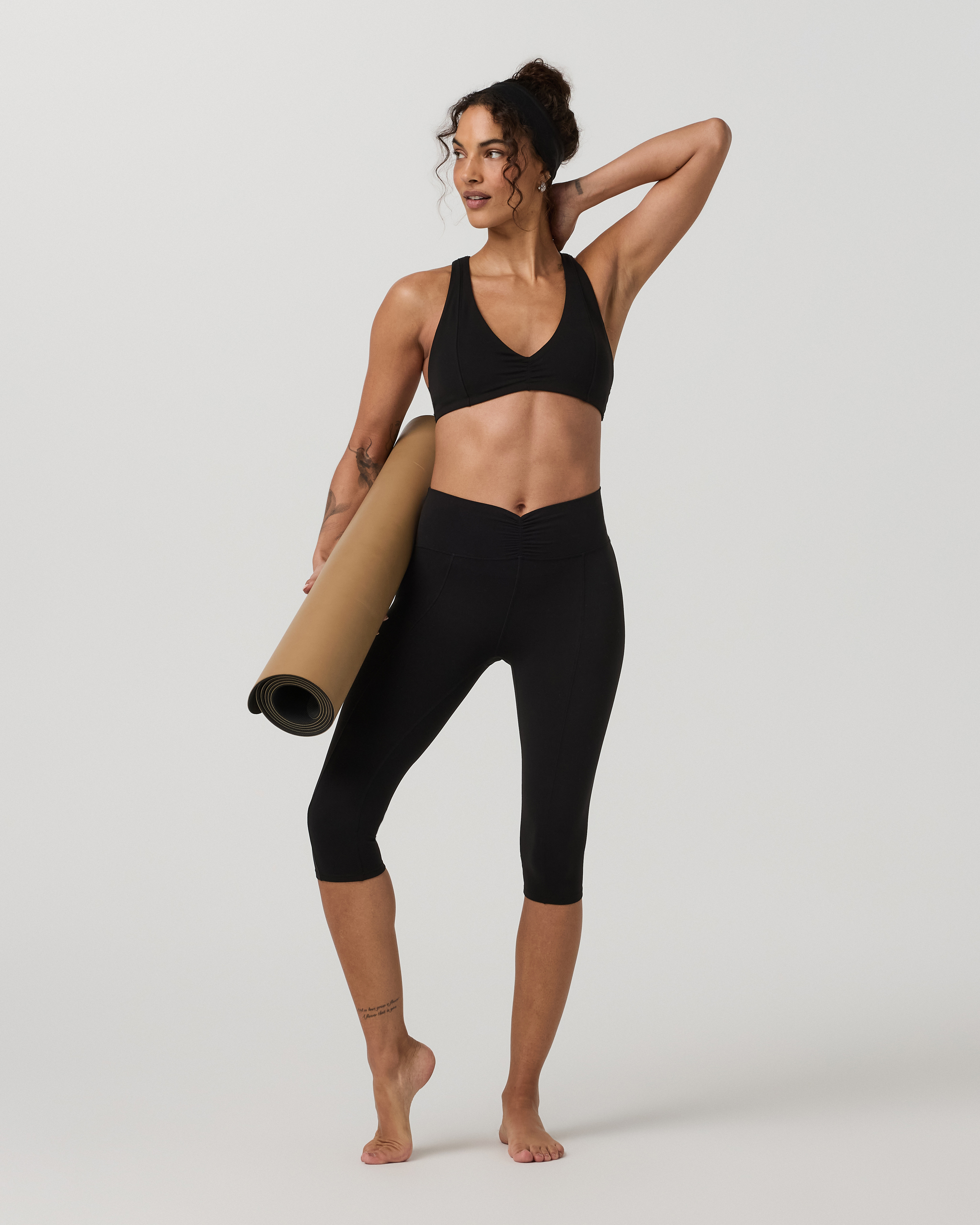 Vuori AllTheFeels™ Shirred Bra | Black - Image 4