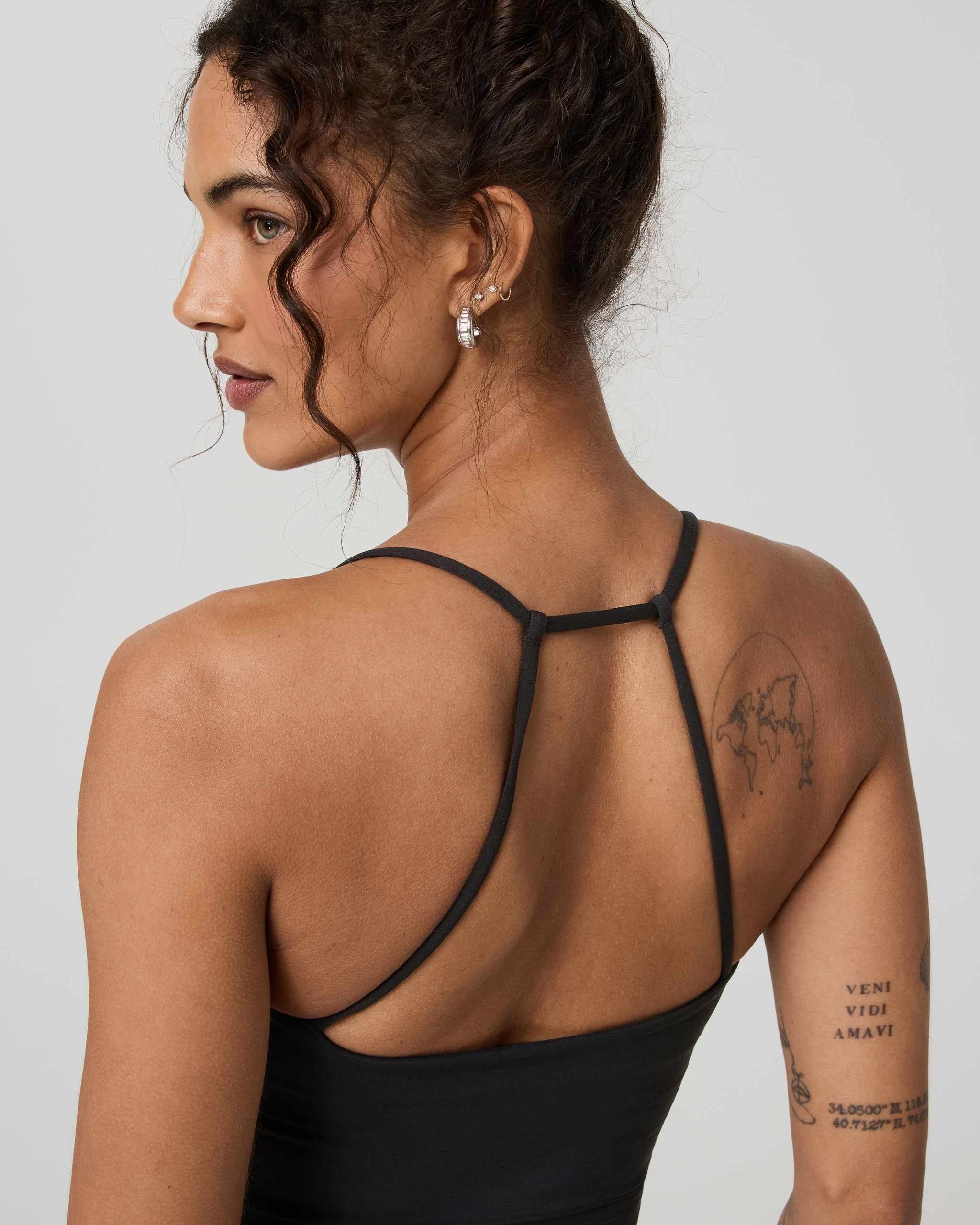 Vuori AllTheFeels™ Strappy Back Tank | Black - Image 5