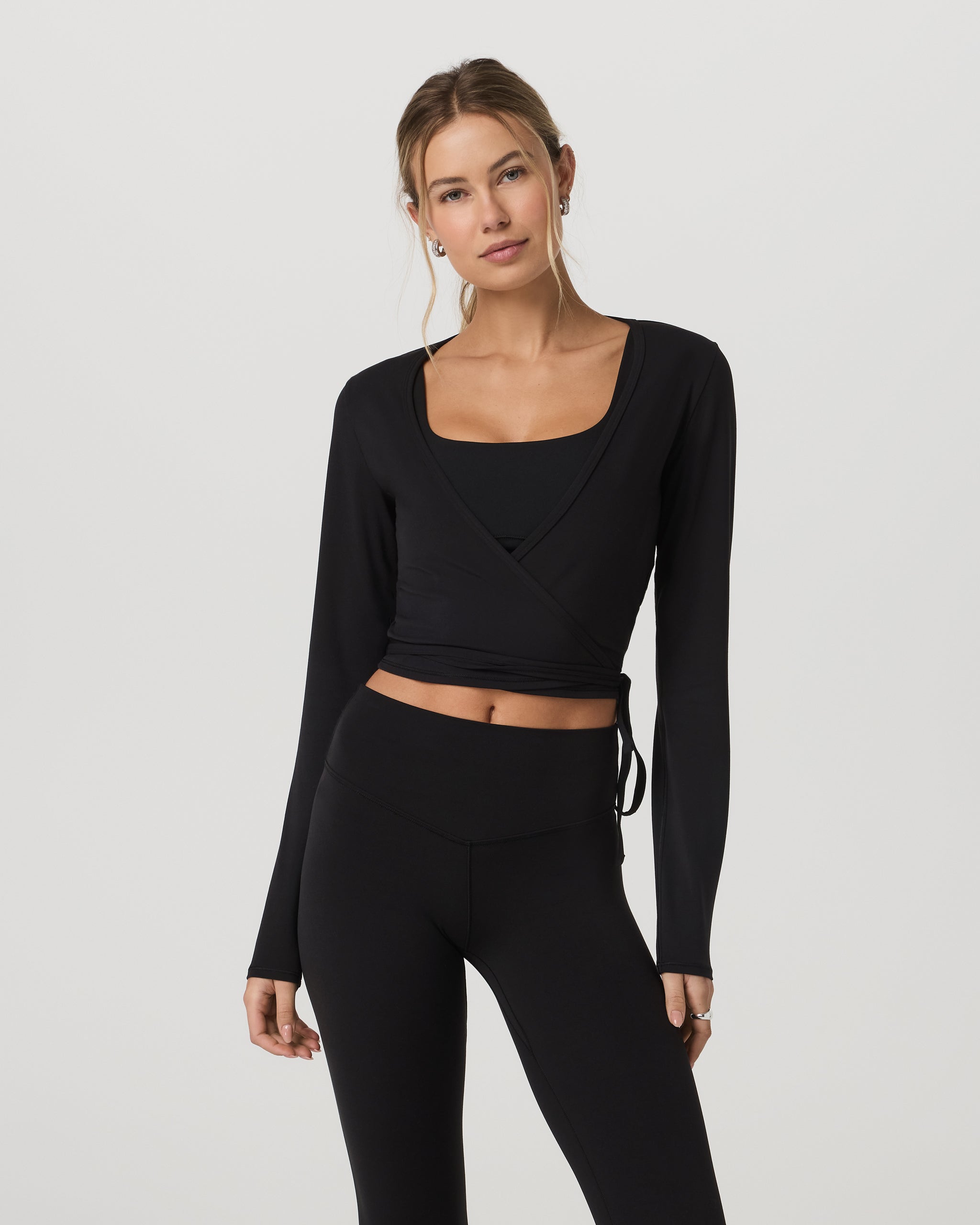 Vuori AllTheForm™ Wrap Top | Black - Image 5