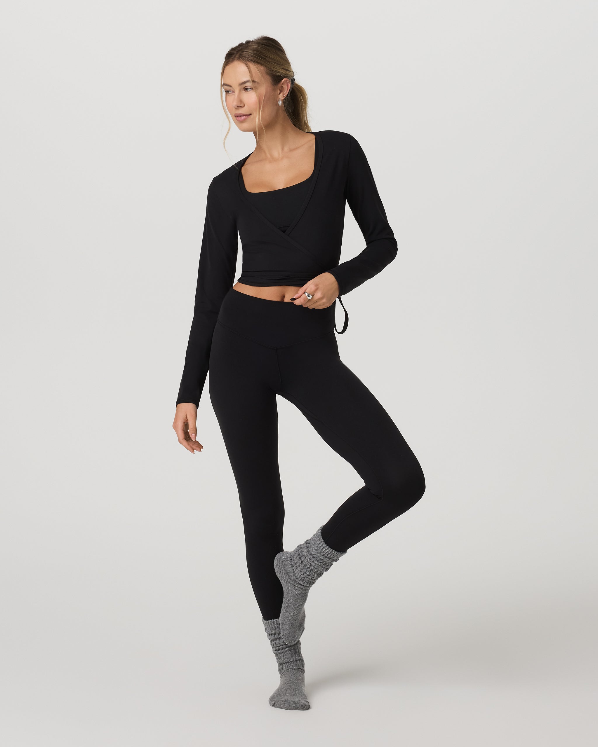 Vuori AllTheForm™ Wrap Top | Black - Image 4