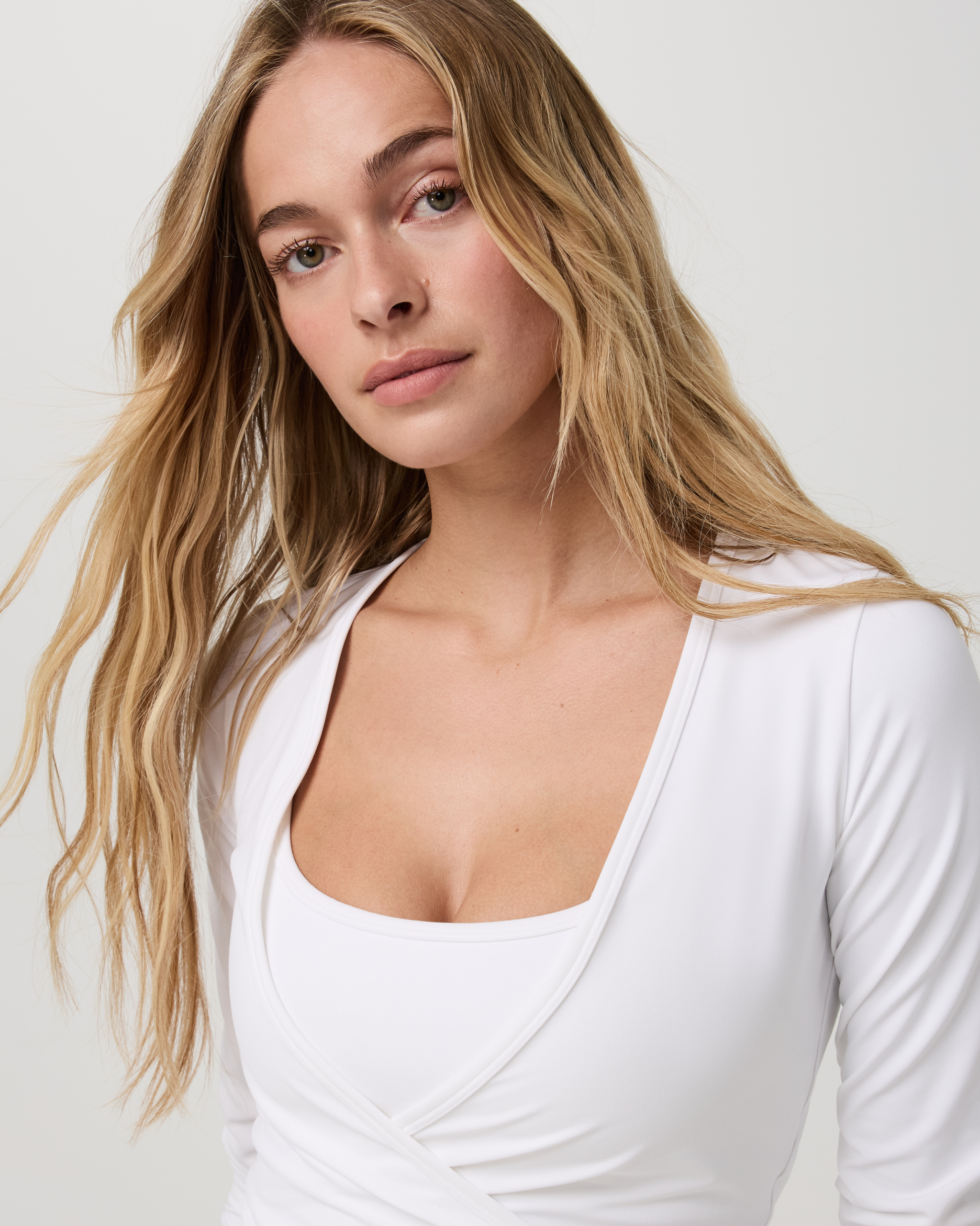 Vuori AllTheForm™ Wrap Top | White - Image 4