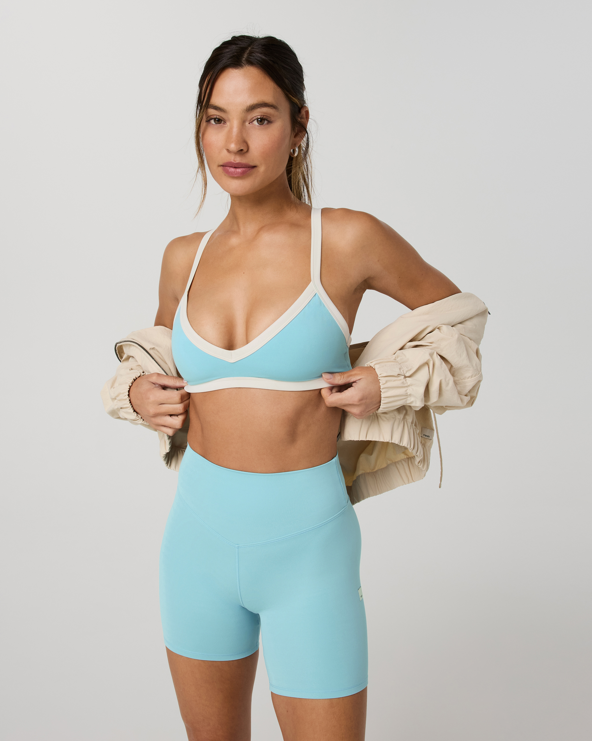 Vuori AllTheForm™ V Neck Bra | Sea Folly - Image 2