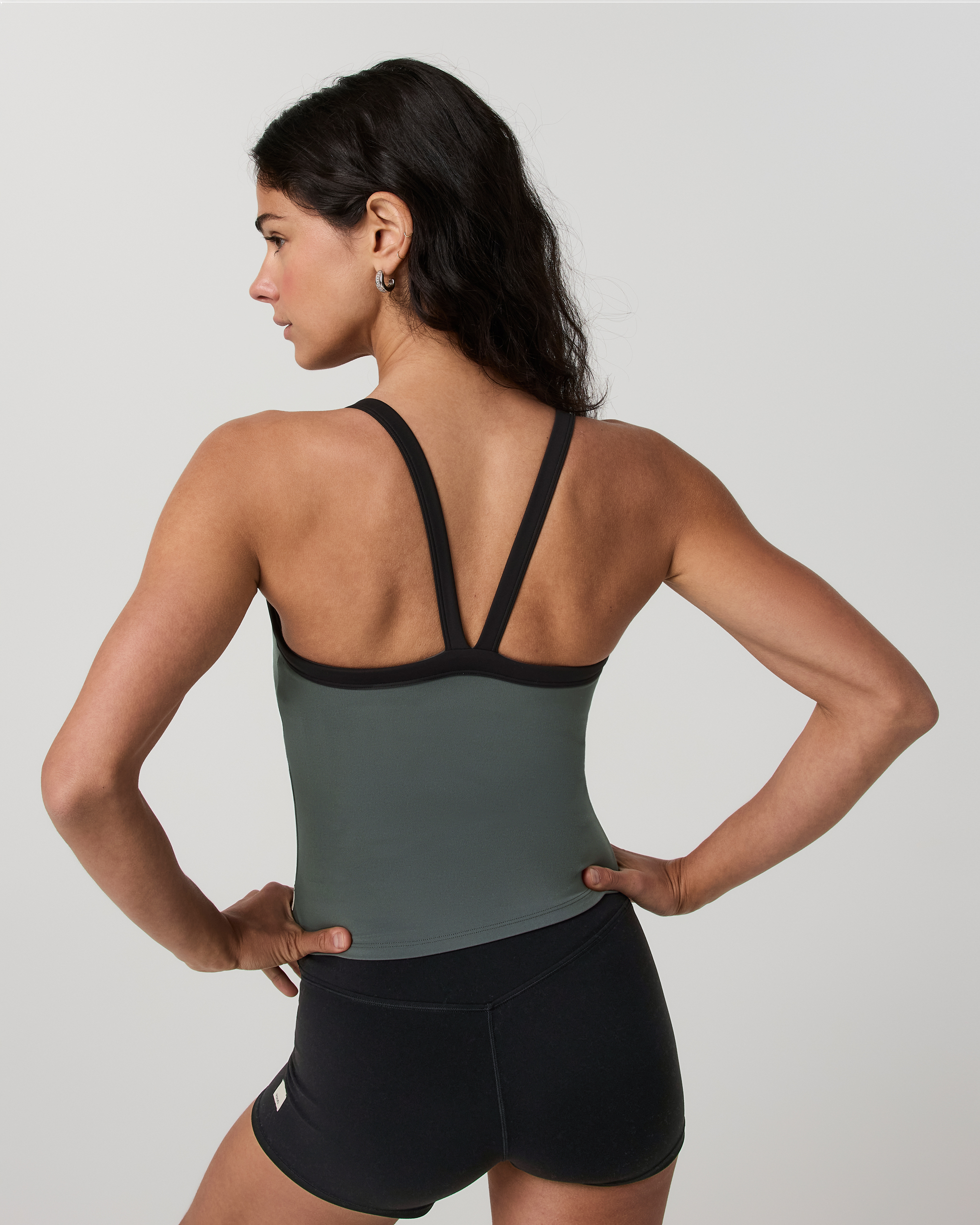 Vuori AllTheForm™ V Neck Tank | Dark Jade - Image 5