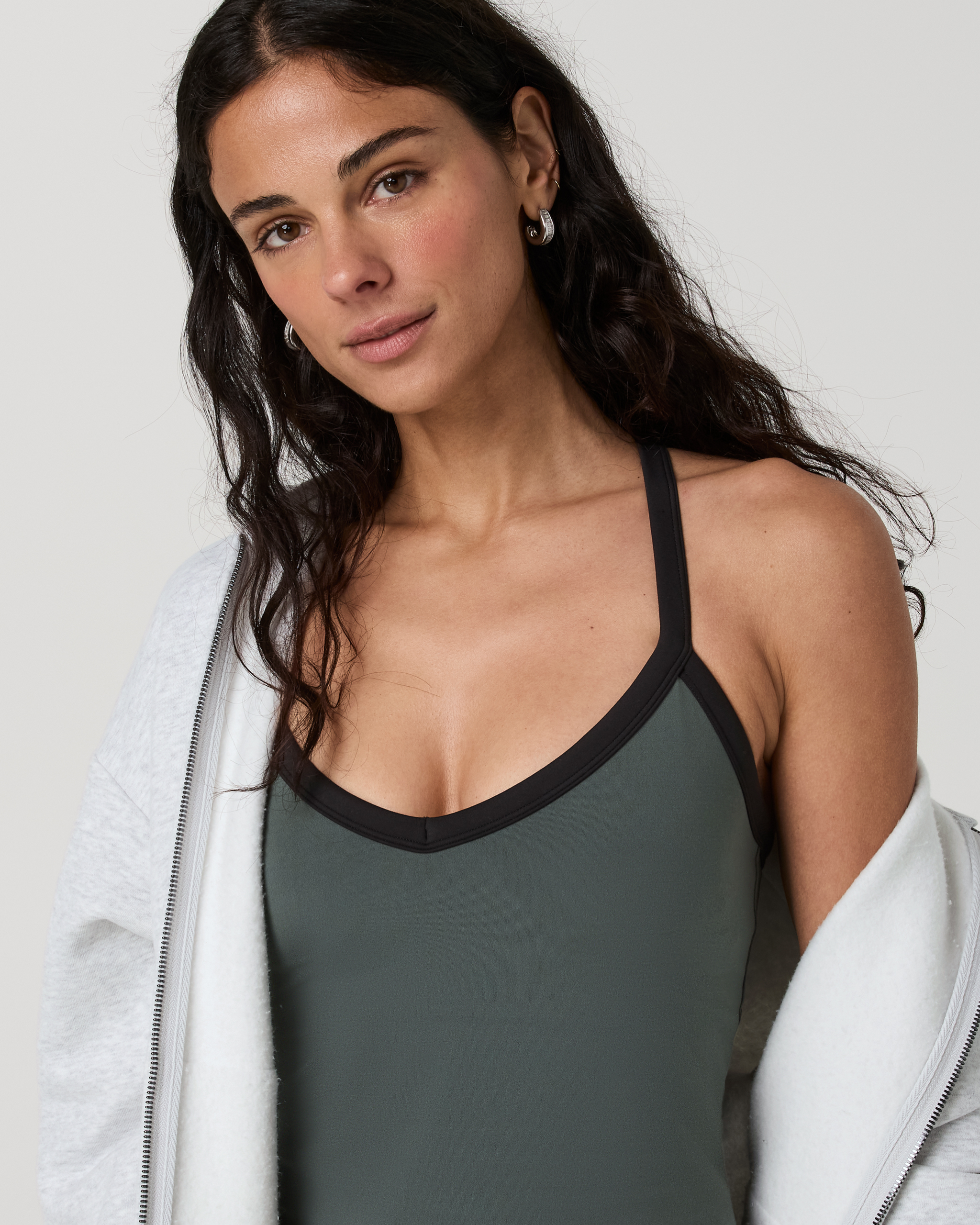 Vuori AllTheForm™ V Neck Tank | Dark Jade - Image 3