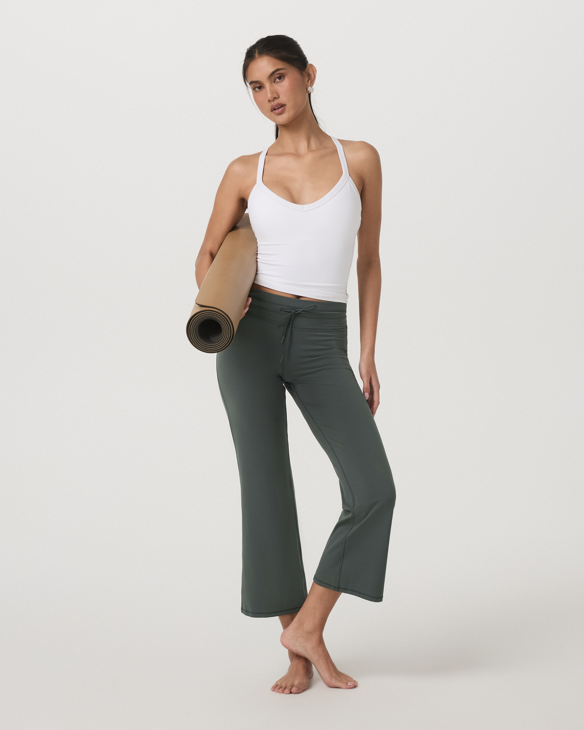 Vuori AllTheForm™ V Neck Tank | White - Image 4