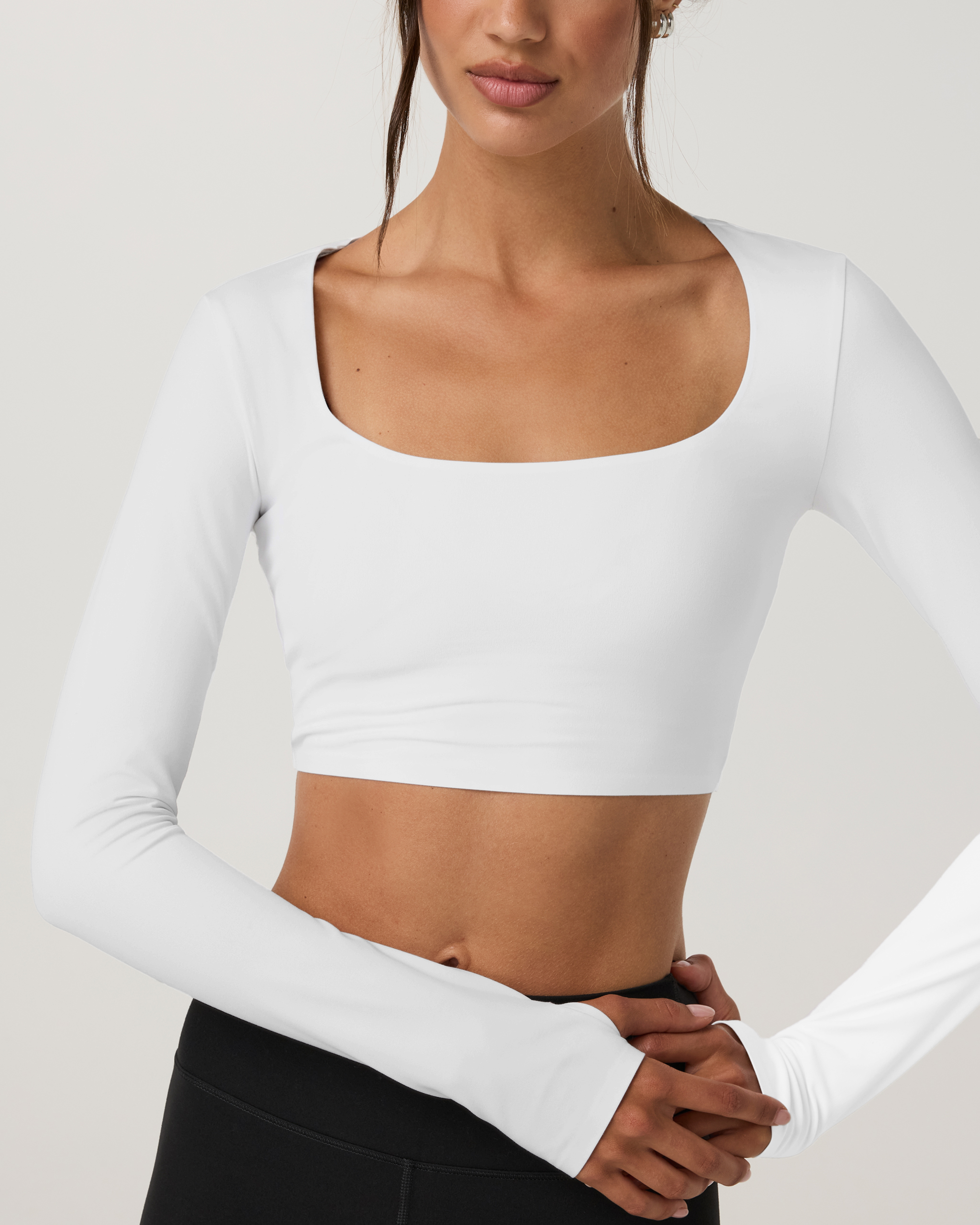Vuori AllTheFeels™ Long Sleeve Scoop Top | White - Image 2