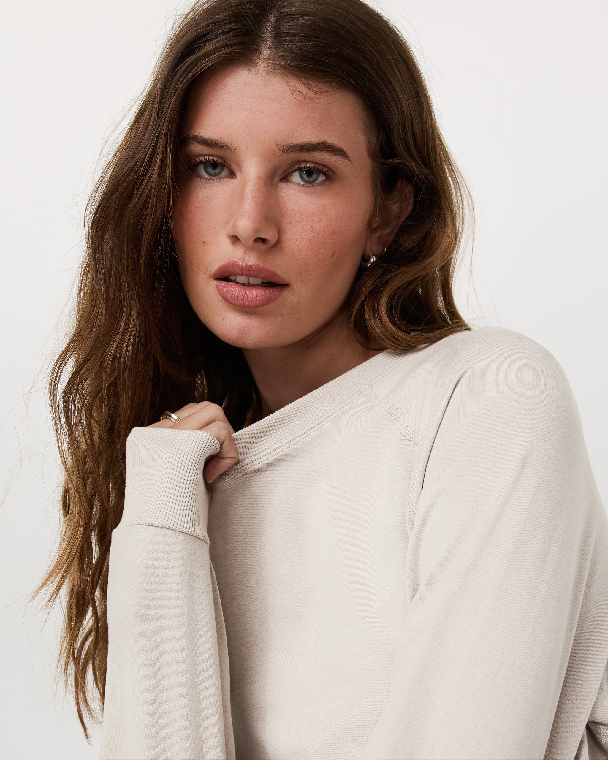 Long-Sleeve Halo Crew | Ecru Heather - Image 3