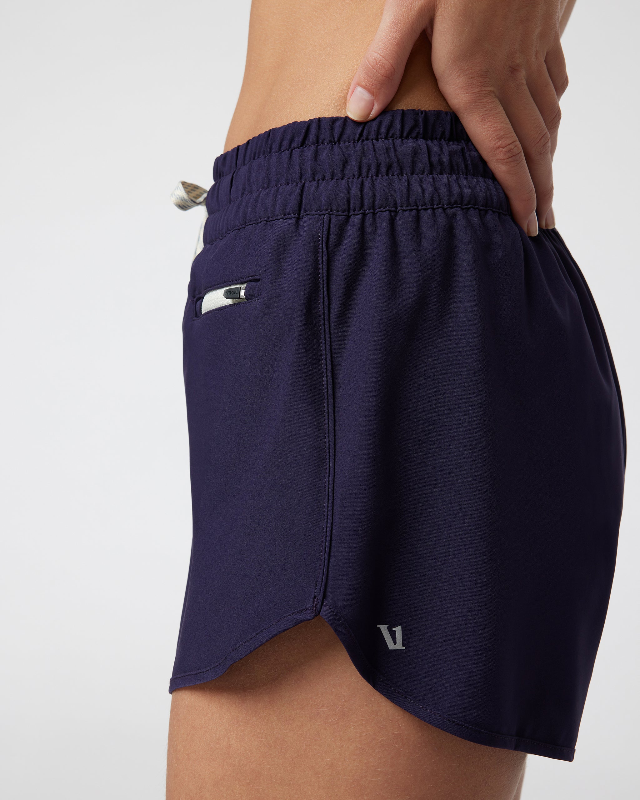 Clementine 2.0 Short 4 | Atlantic - Image 2