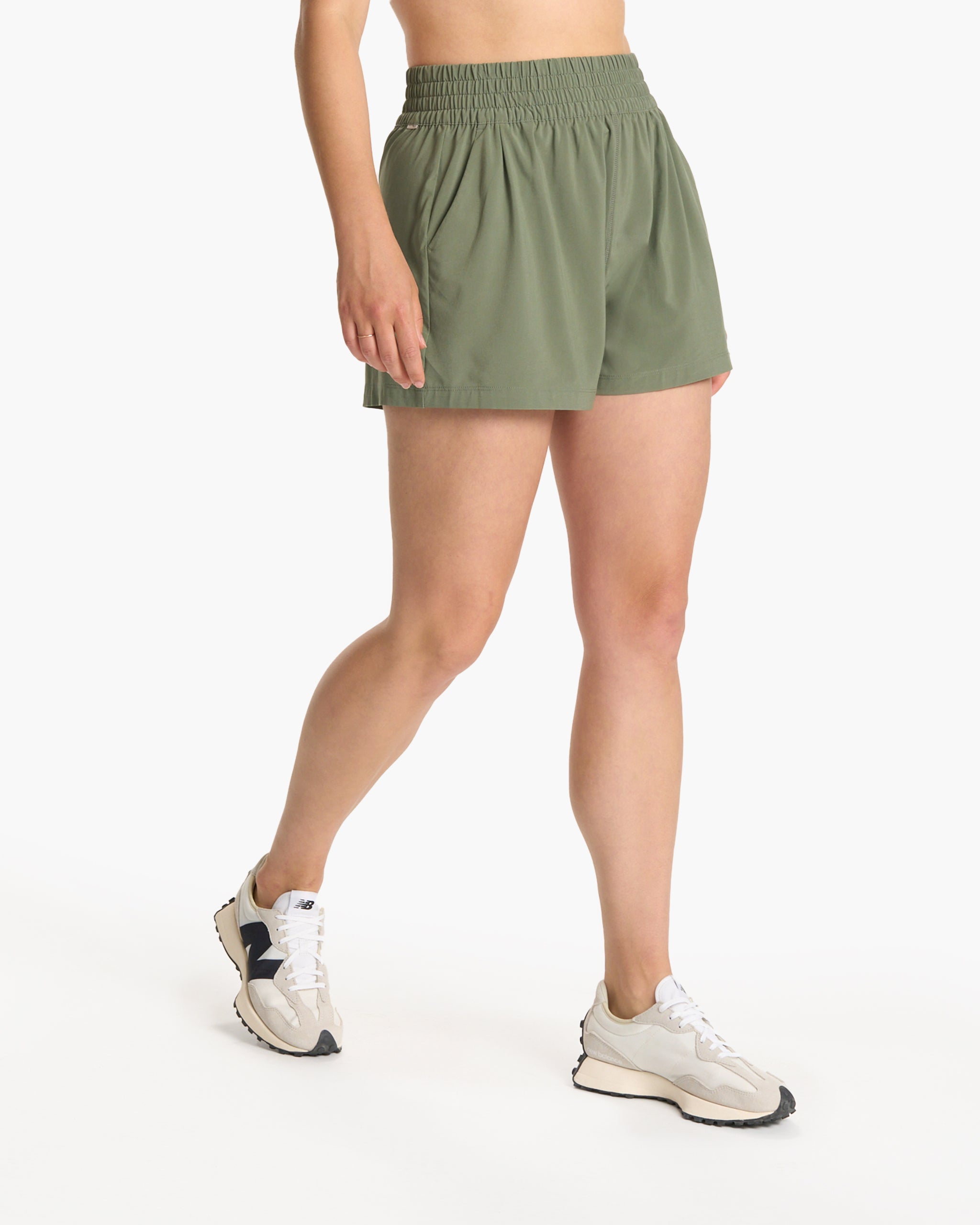 Villa Short | Pistachio - Image 2
