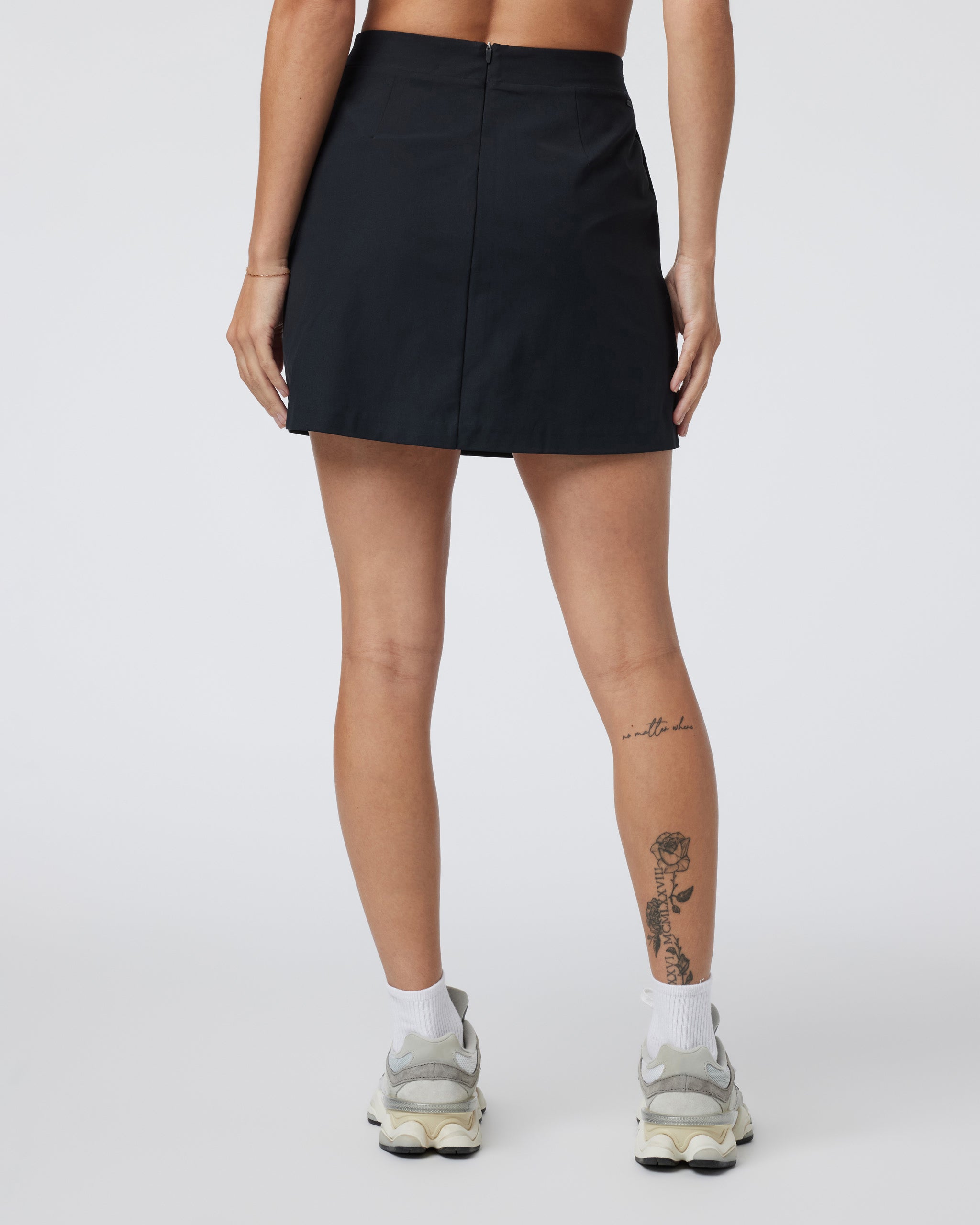 Women's Vuori Meta™ Skirt | Black - Image 3