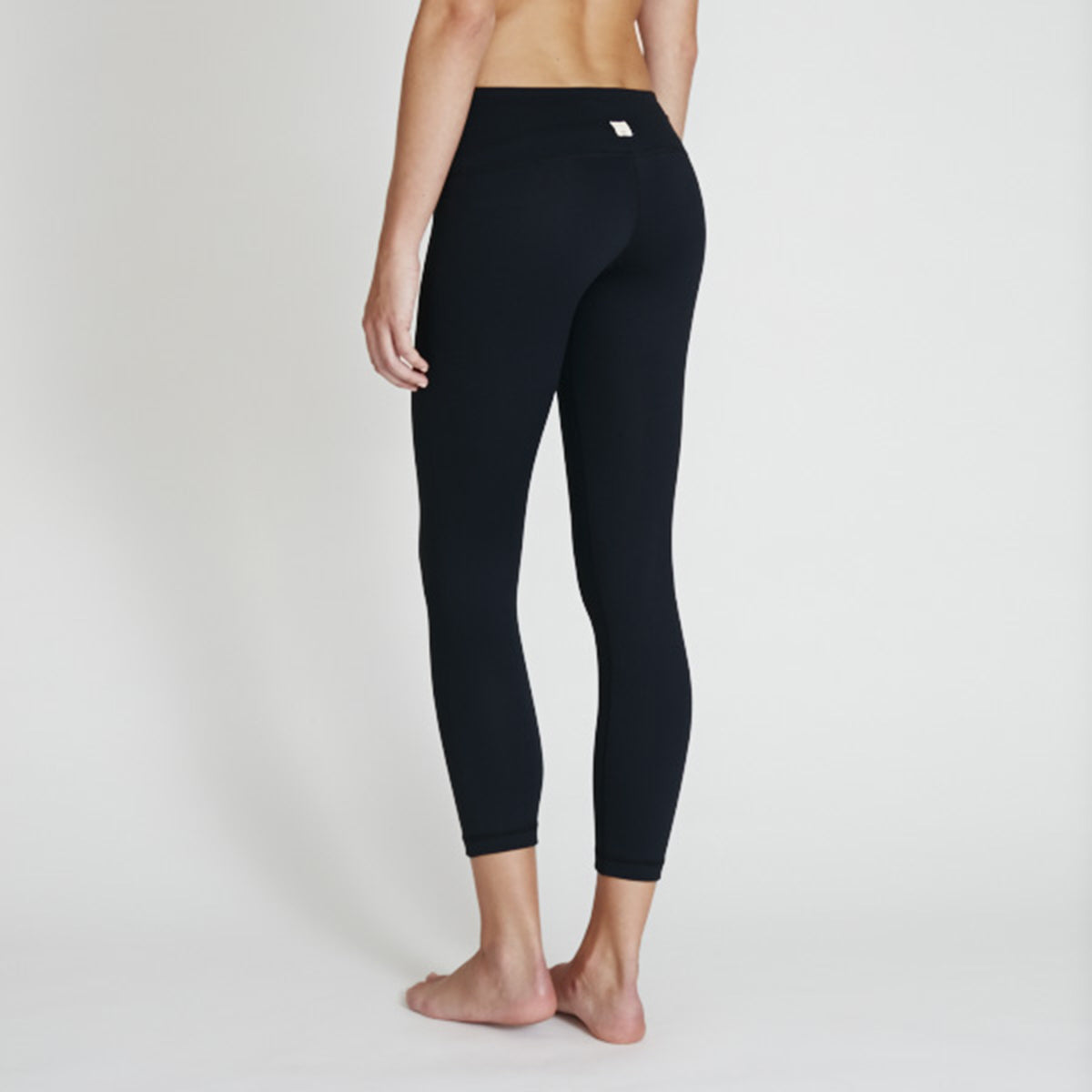 Omni Capri | Black - Image 2