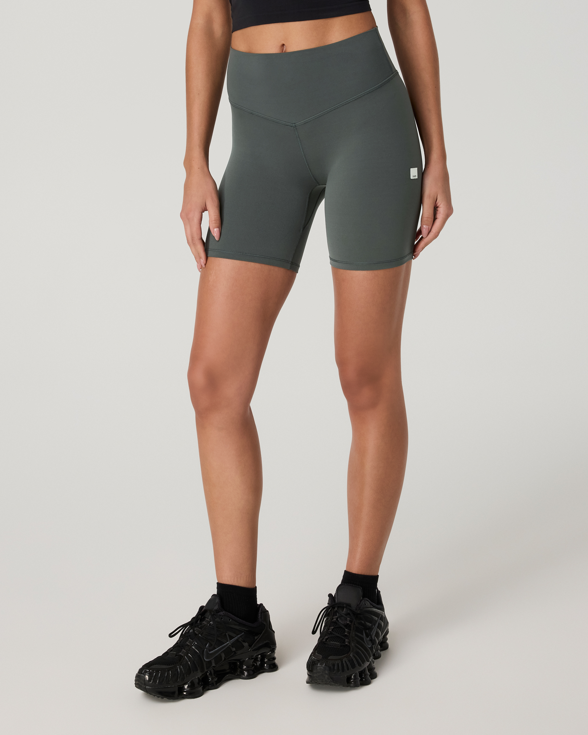 Vuori AllTheForm™ Short 6 | Dark Jade - Image 4