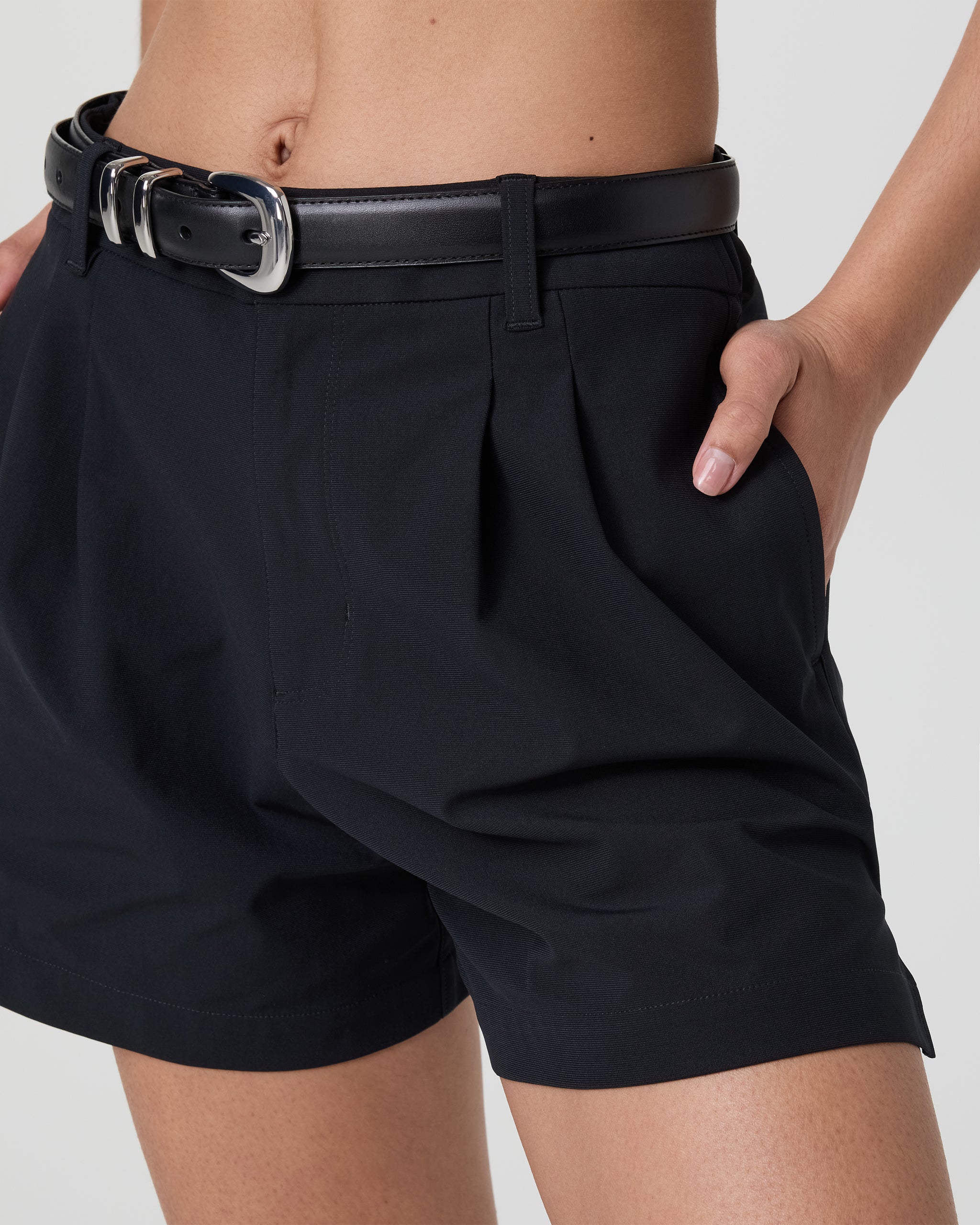 Womens Meta Short | Black - Image 4