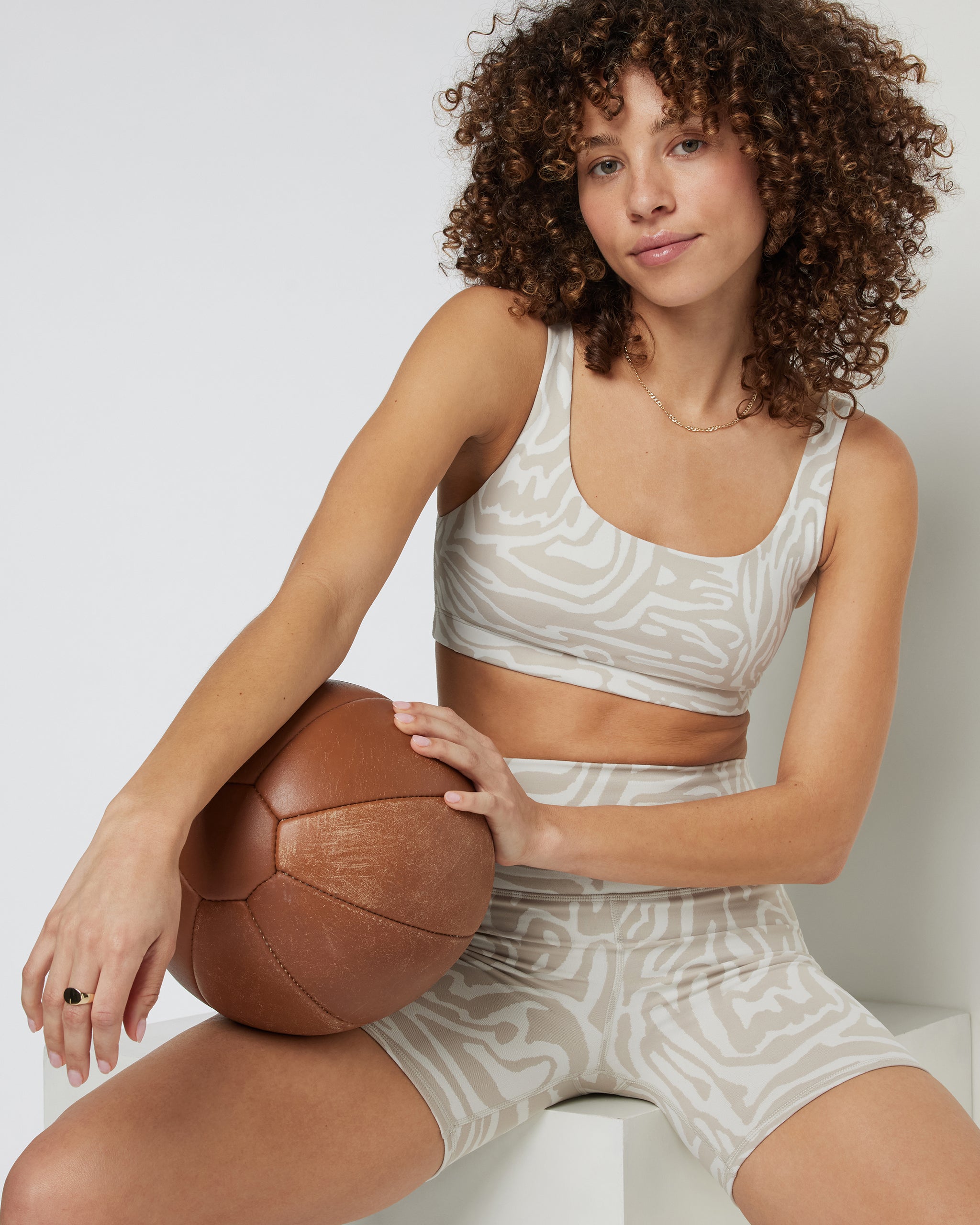 Maze Jacquard Short | Ecru Maze - Image 4