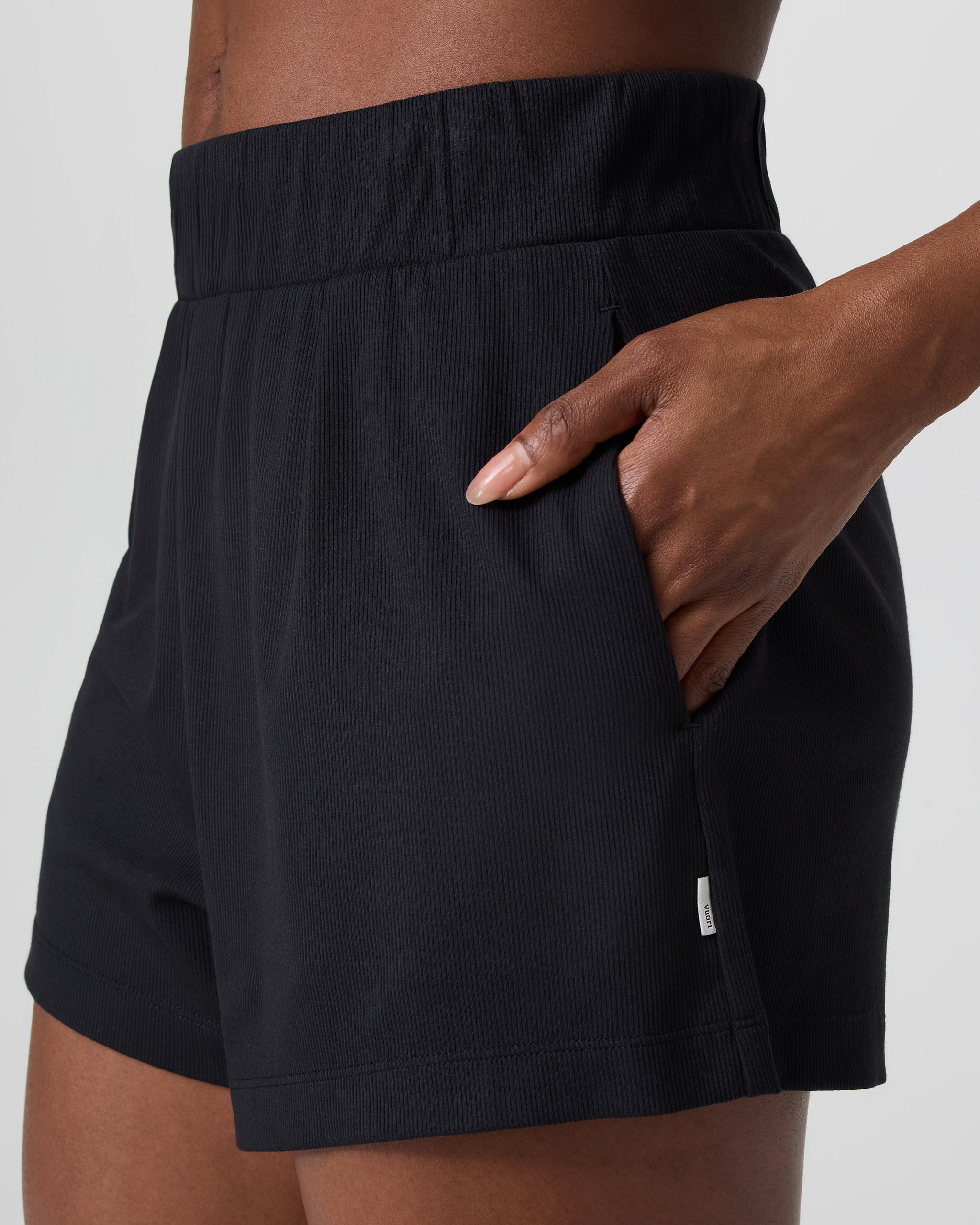 Pose Short | Black - Image 4