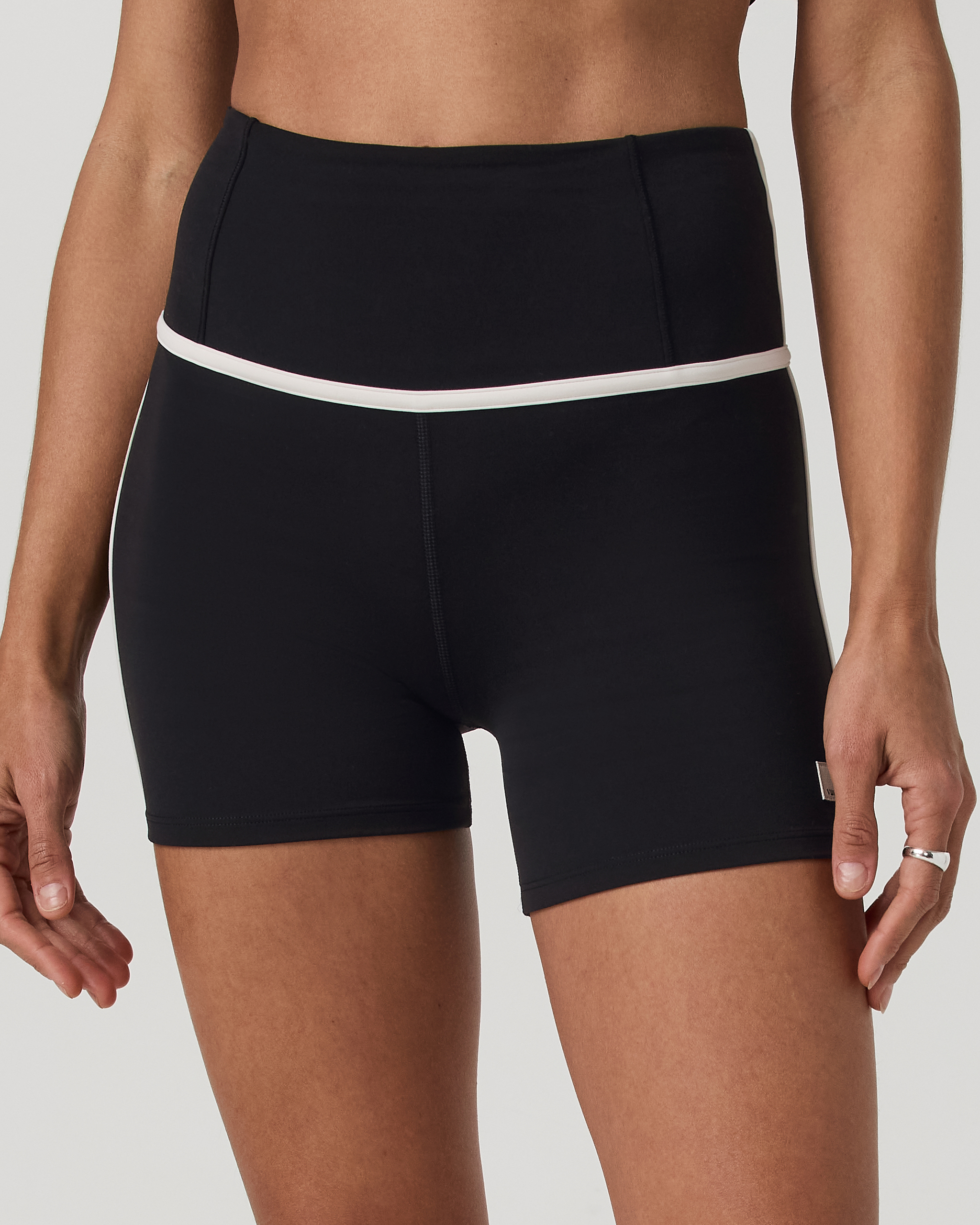 Vuori AllTheFeels™ Corset Short 4 | Black - Image 4