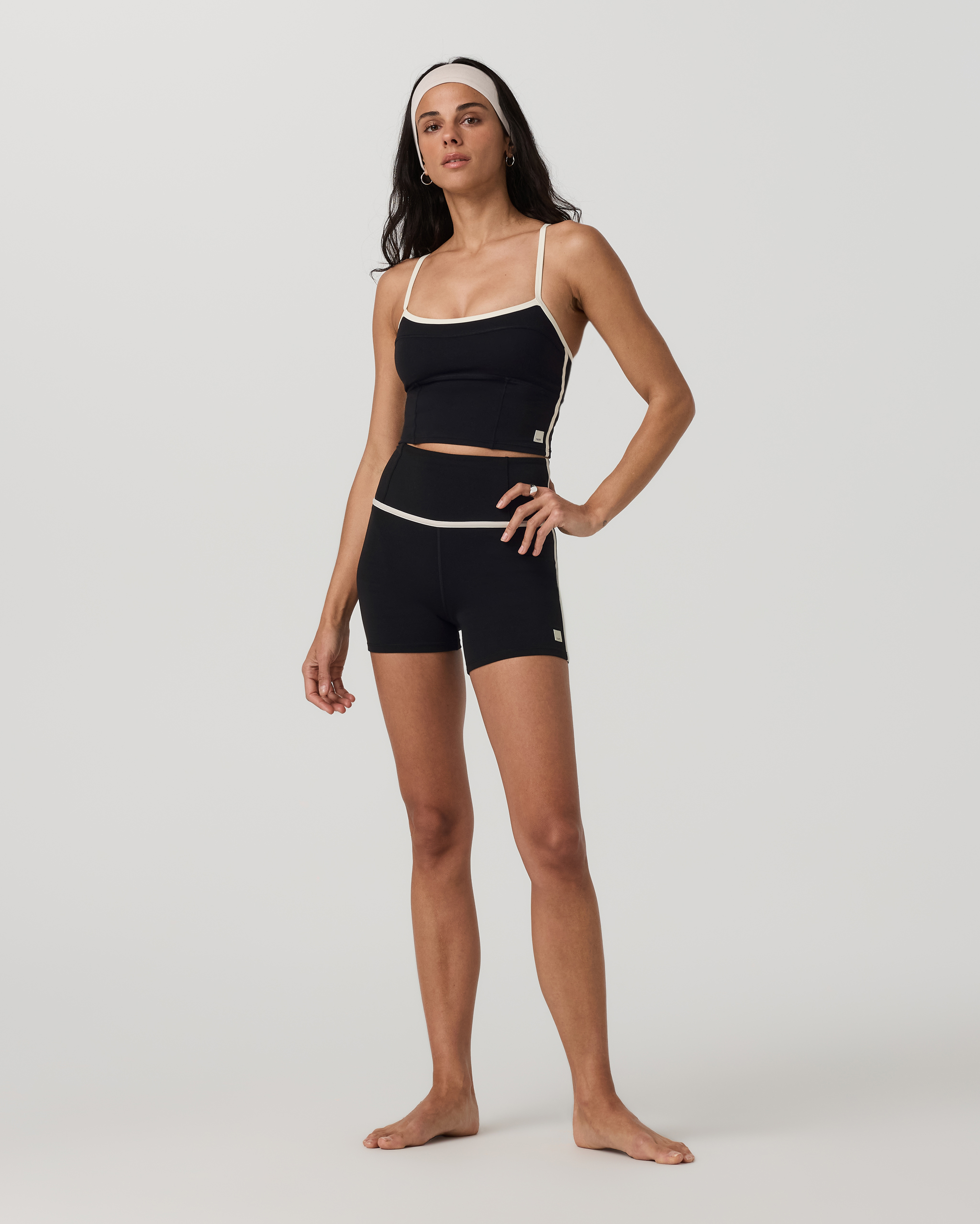 Vuori AllTheFeels™ Corset Short 4 | Black - Image 2
