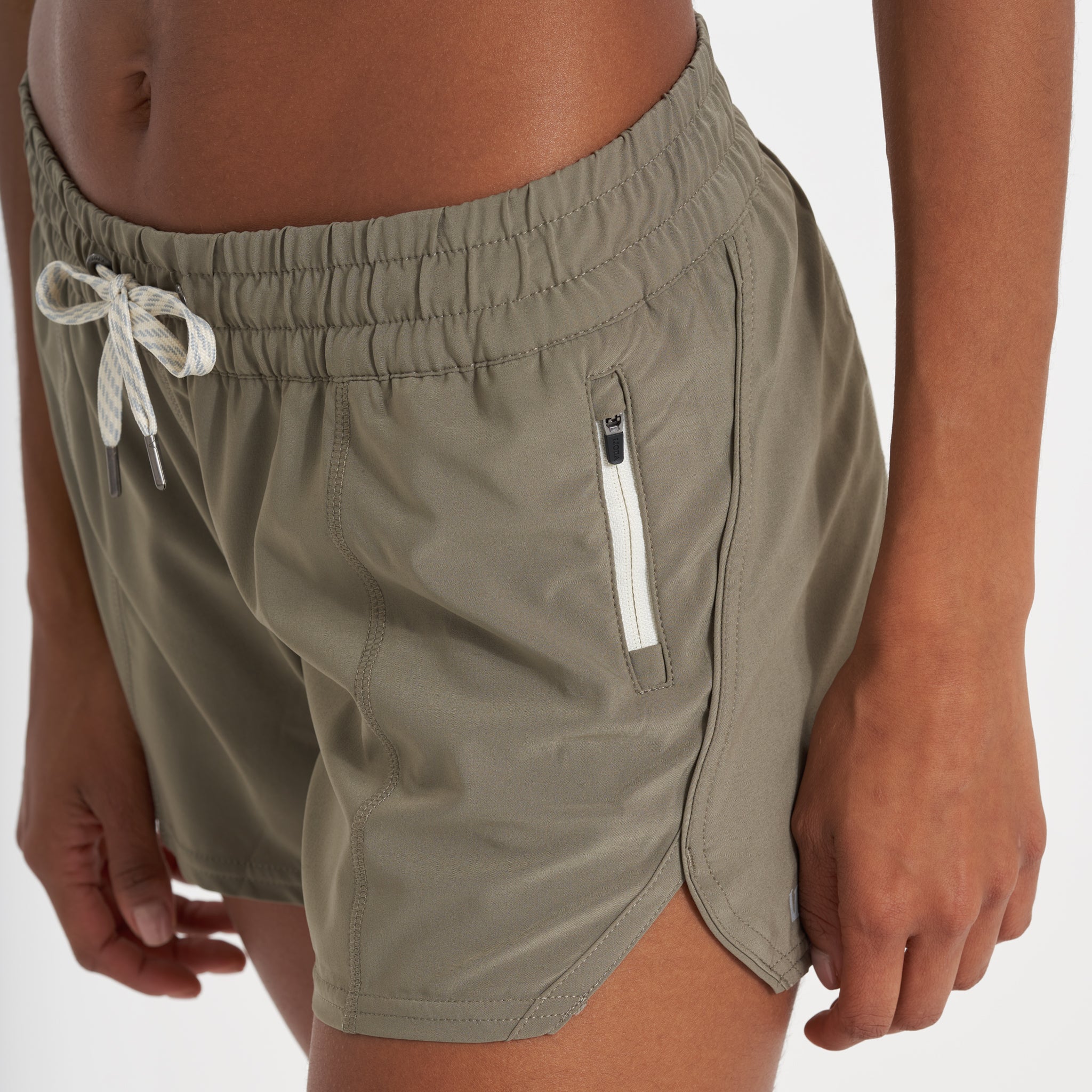 Clementine Short 4 | Light Oregano - Image 2
